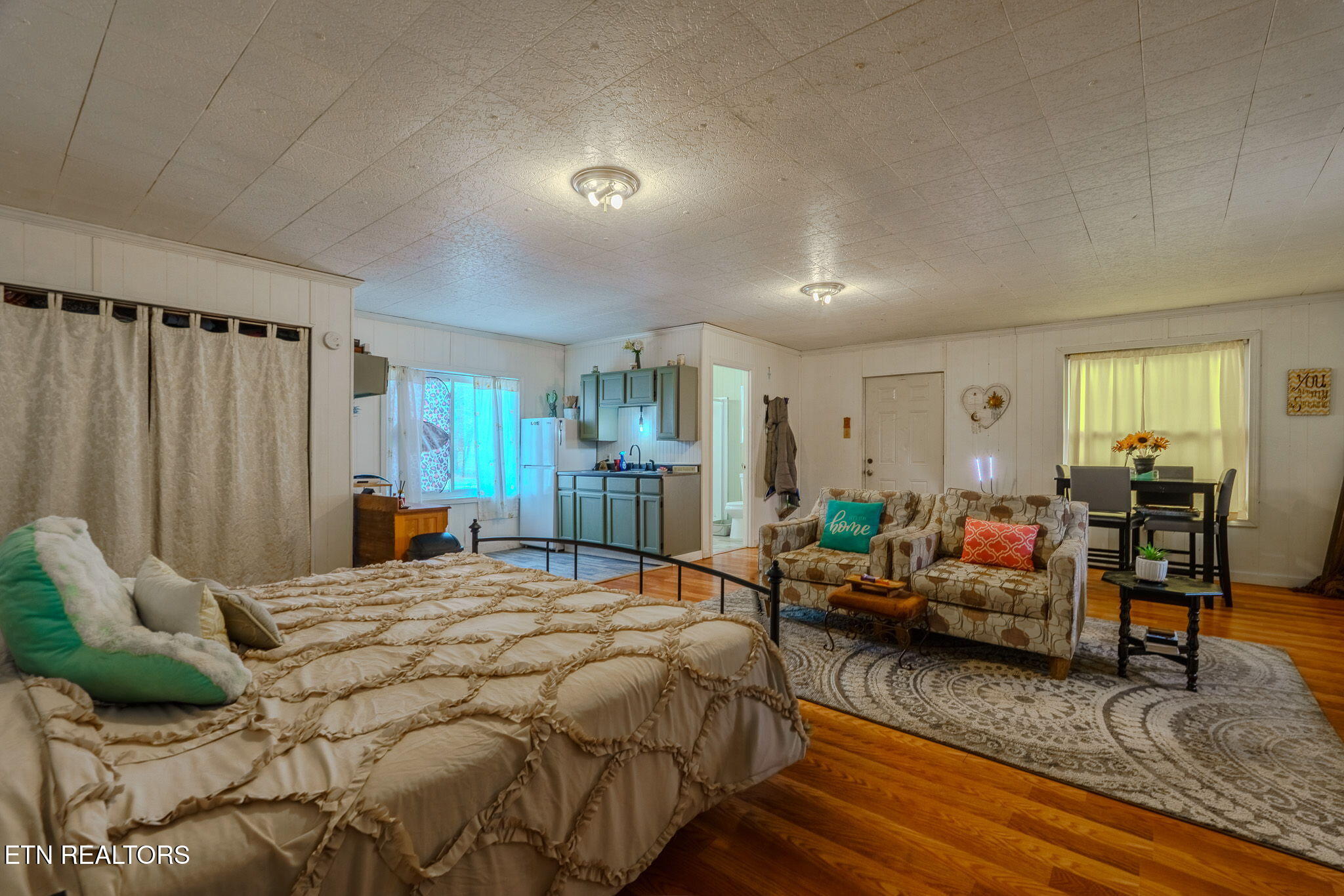 812 Marlow Circle Clinton TN 37716