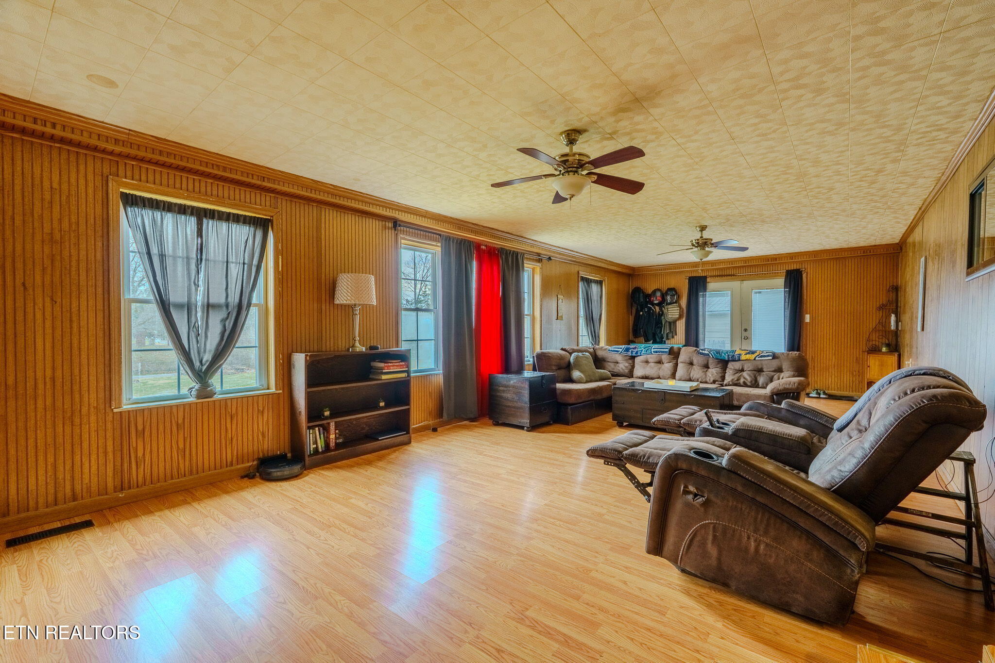 812 Marlow Circle Clinton TN 37716