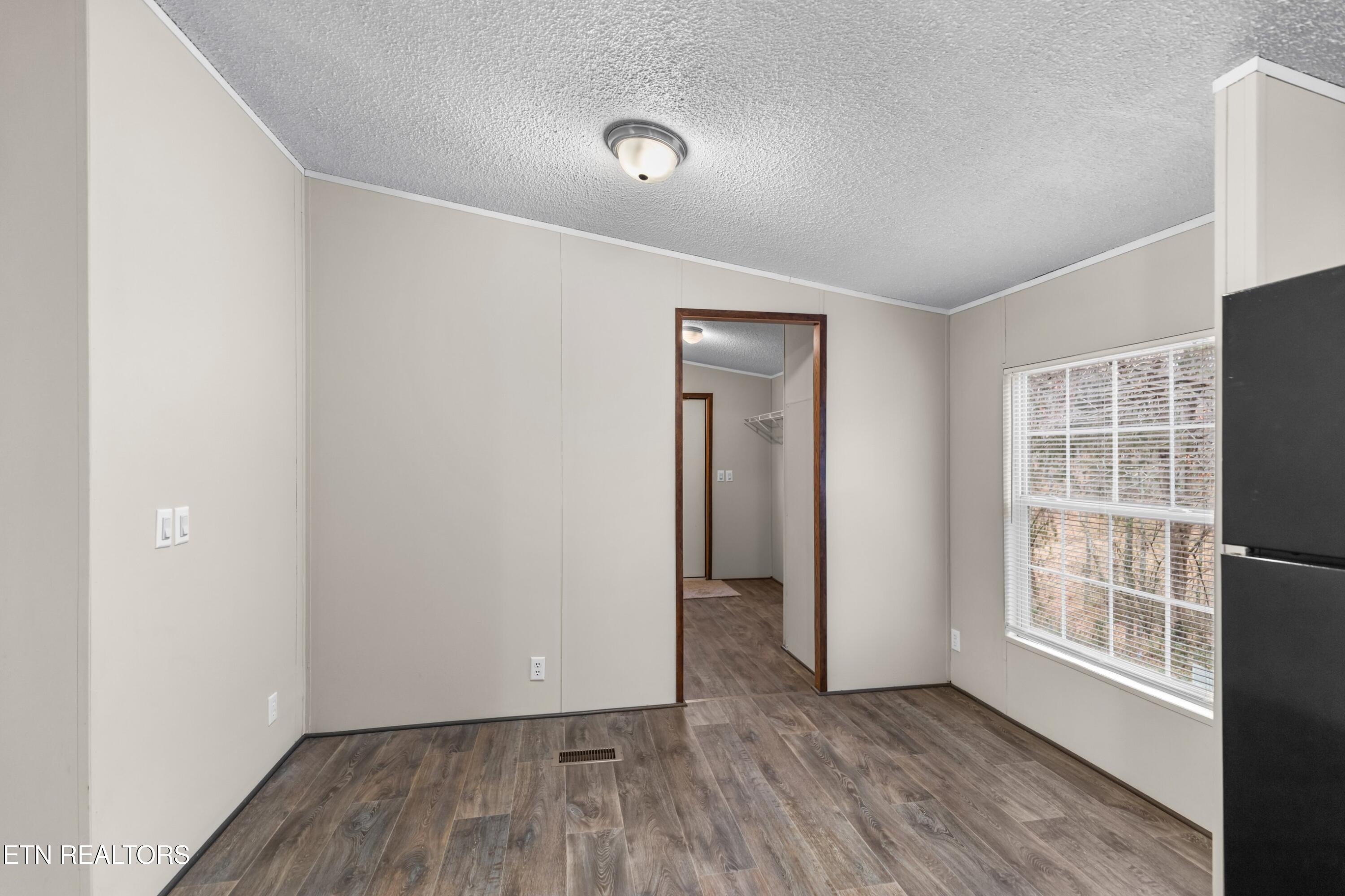 323 Oak Grove Lane Sharps Chapel TN 37866