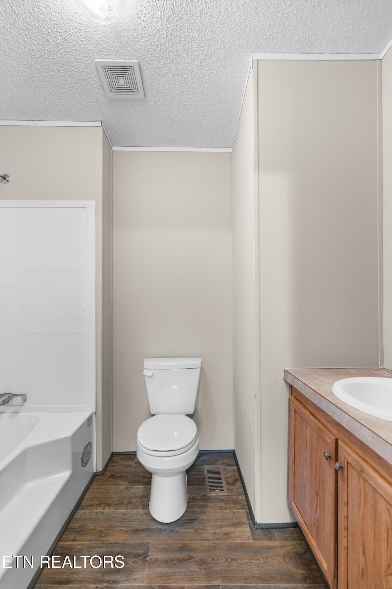 323 Oak Grove Lane Sharps Chapel TN 37866