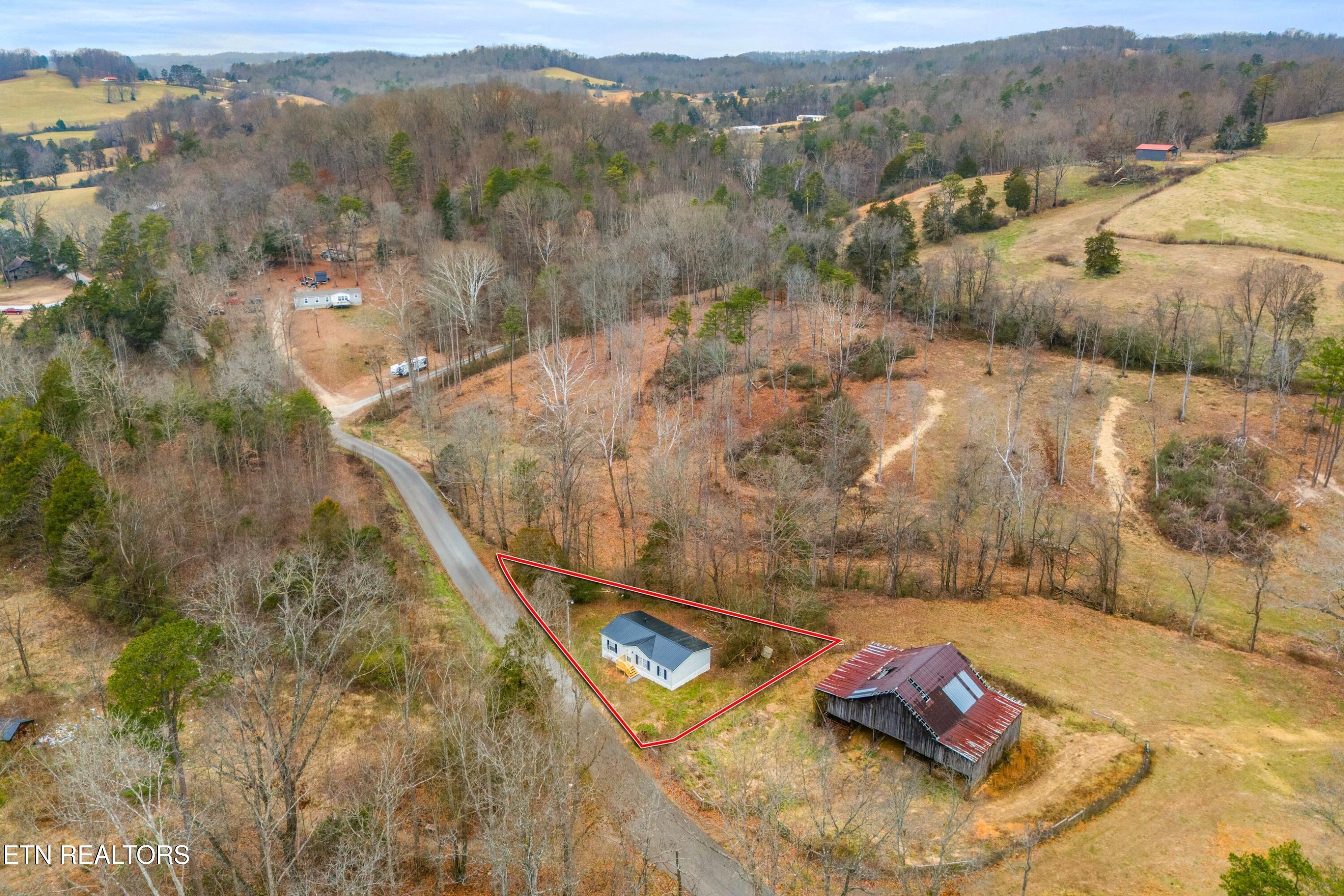323 Oak Grove Lane Sharps Chapel TN 37866