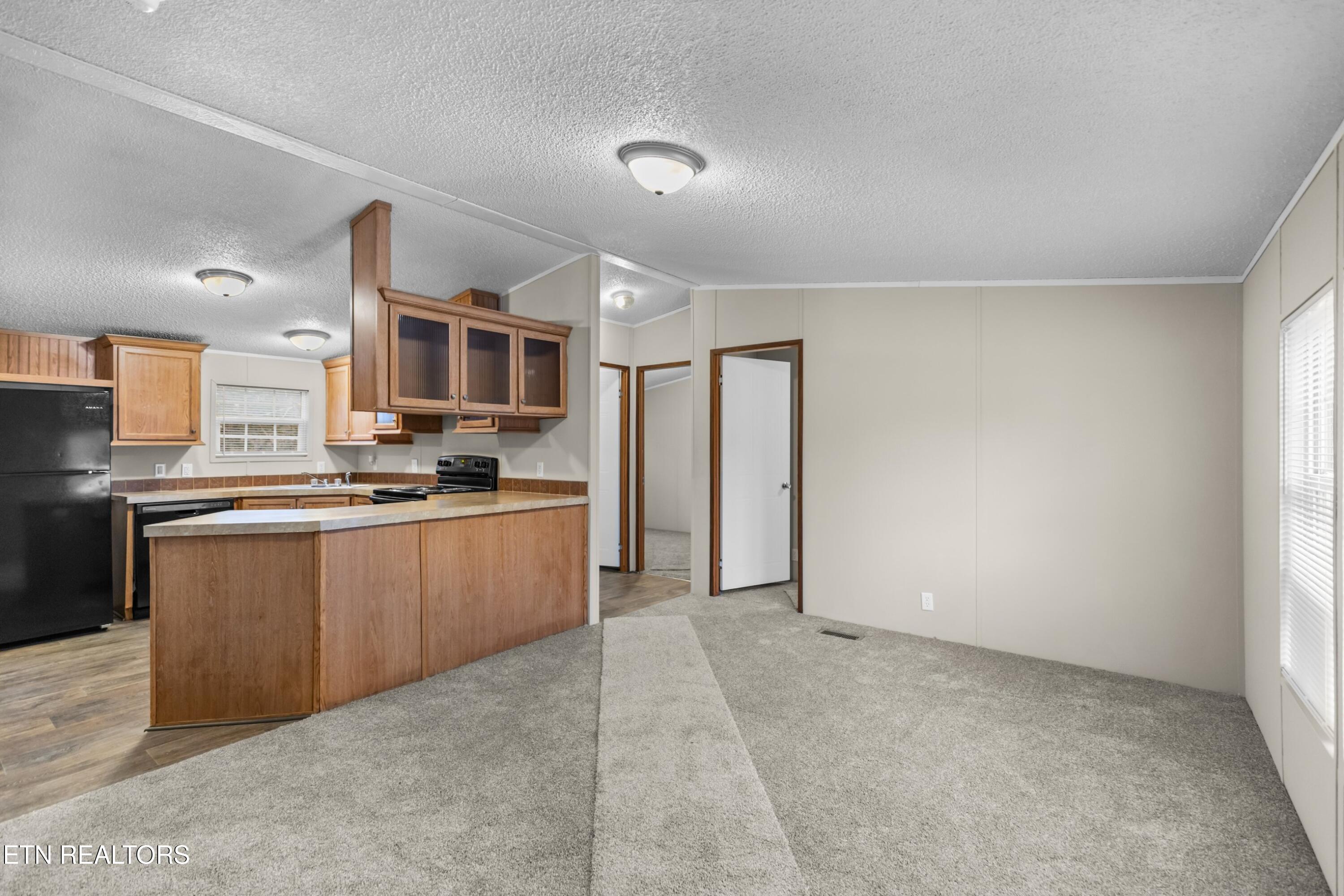 323 Oak Grove Lane Sharps Chapel TN 37866