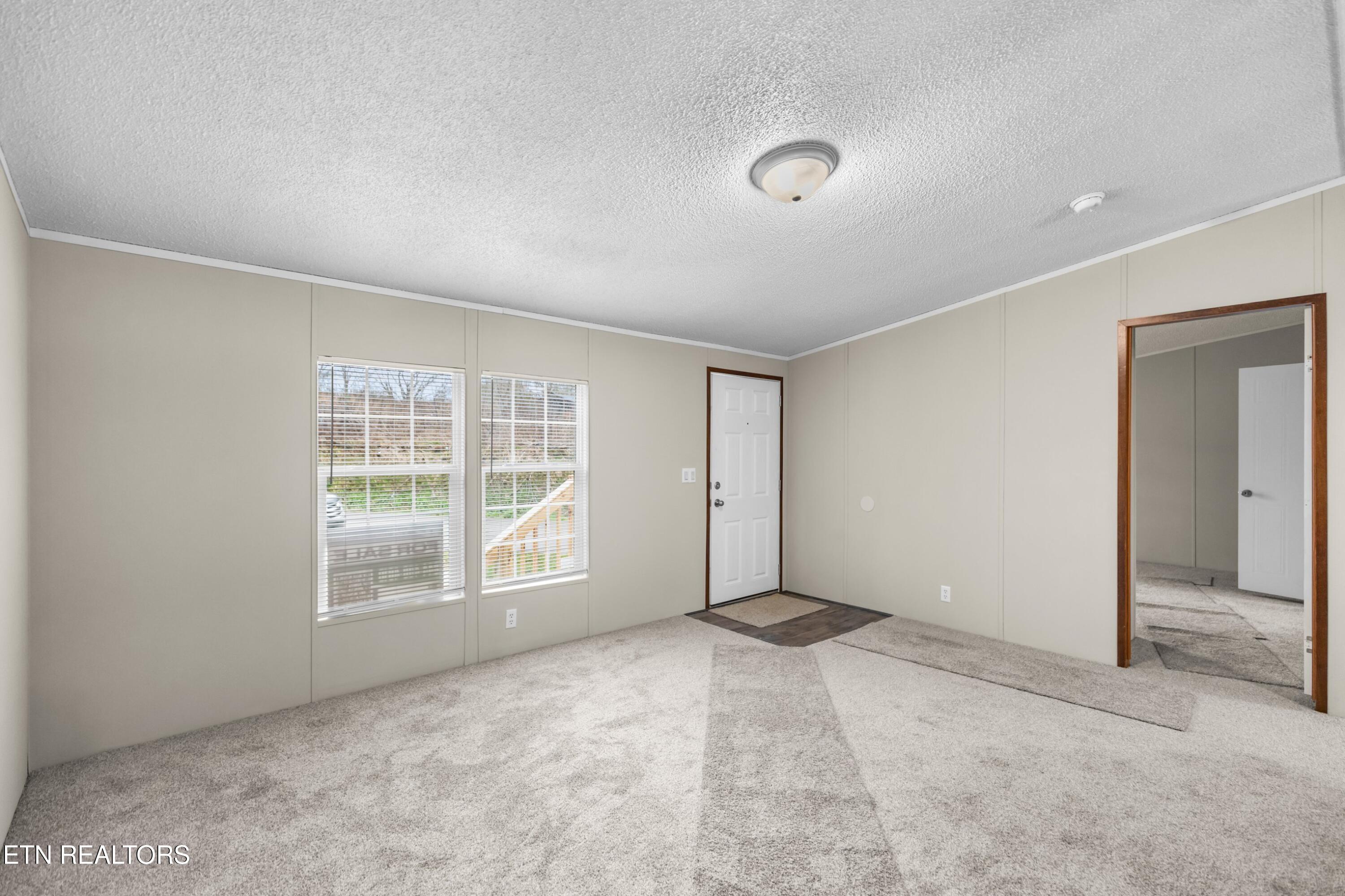323 Oak Grove Lane Sharps Chapel TN 37866