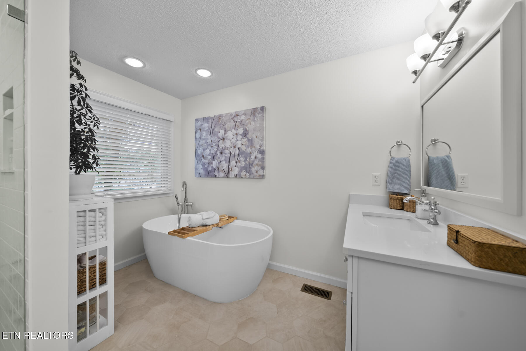 125 Markham Lane Crossville TN 38558