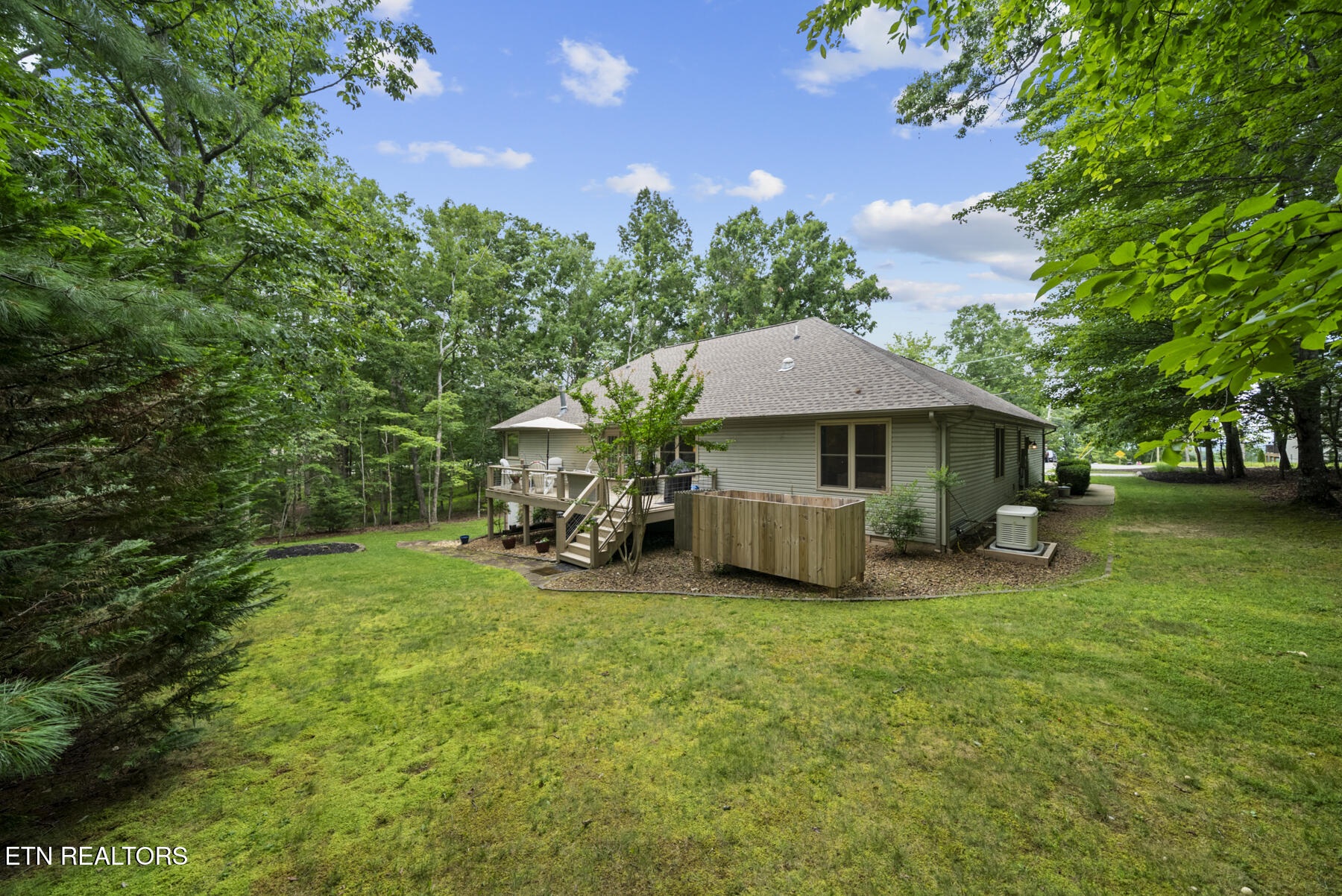 125 Markham Lane Crossville TN 38558