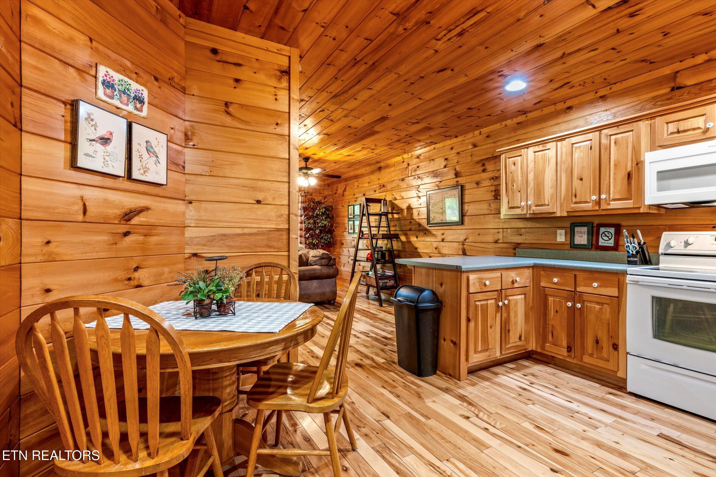 1712 Pulaski Lane Sevierville TN 37862