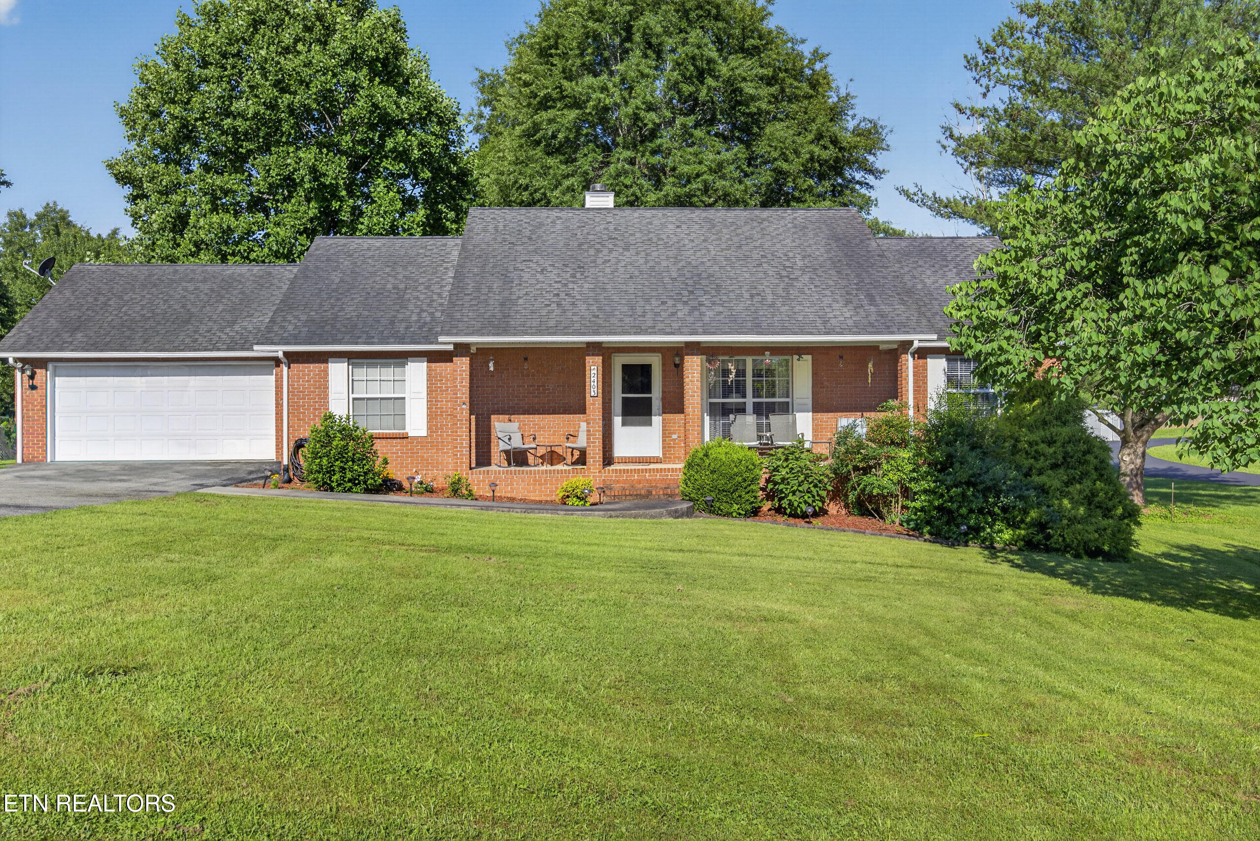 2403 N Pointe Cove Circle Cookeville TN 38506