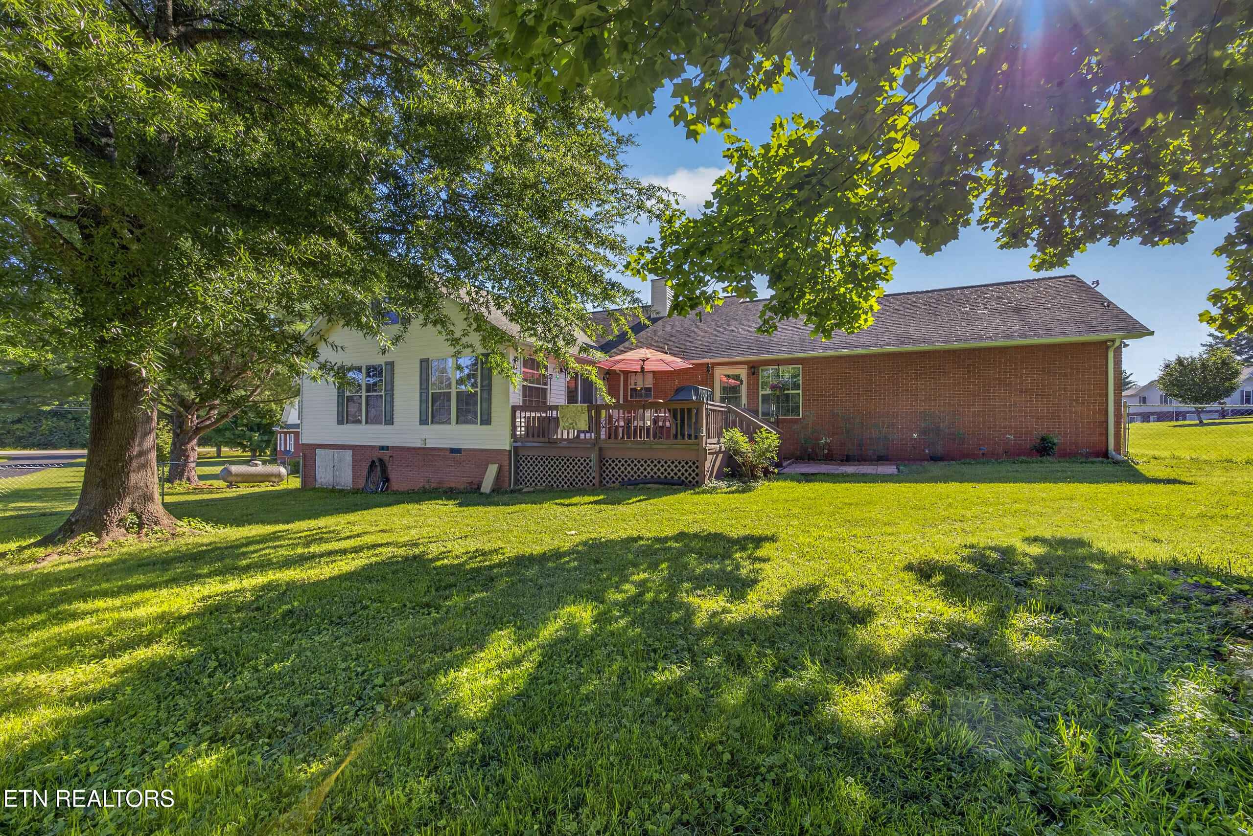 2403 N Pointe Cove Circle Cookeville TN 38506