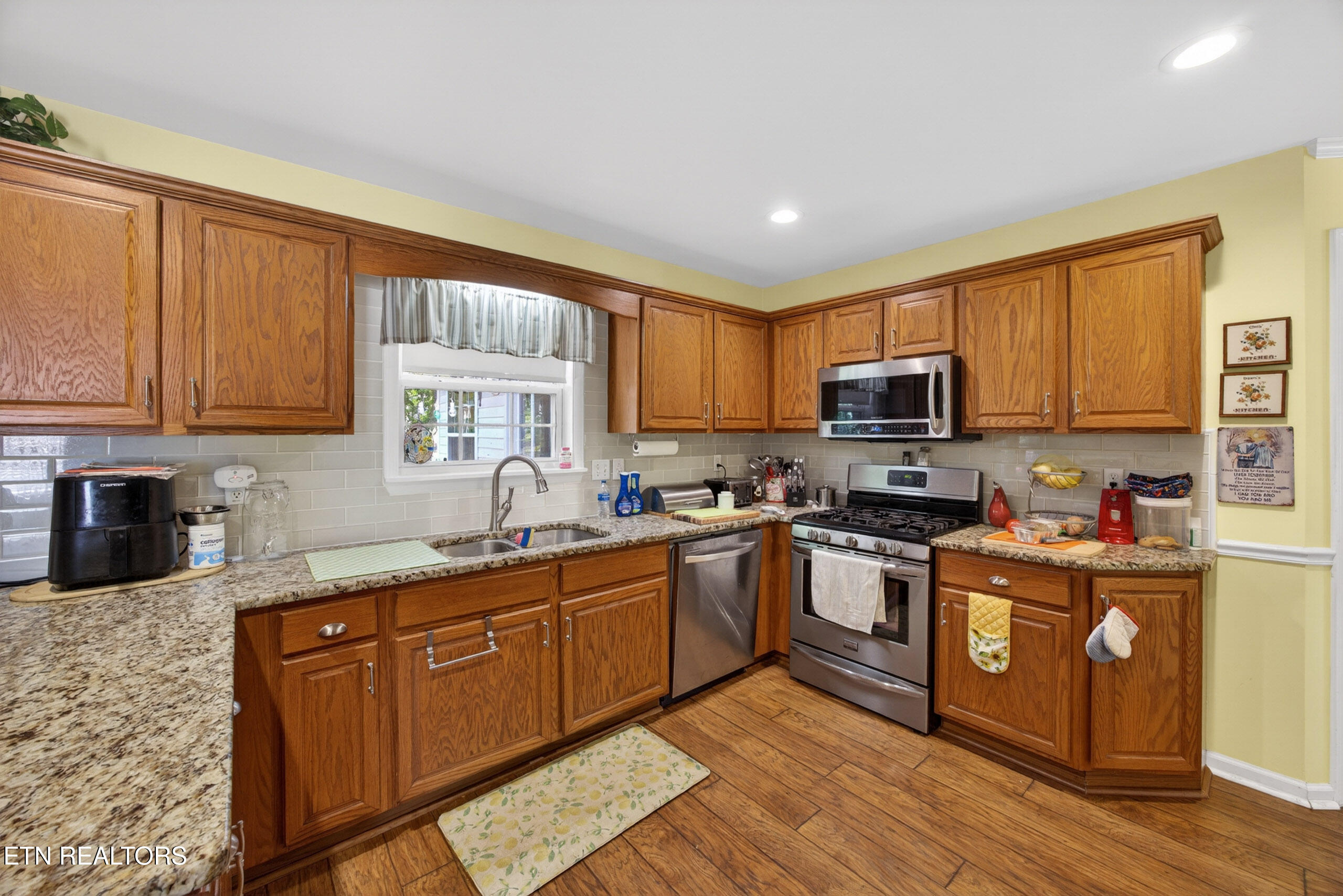 2403 N Pointe Cove Circle Cookeville TN 38506