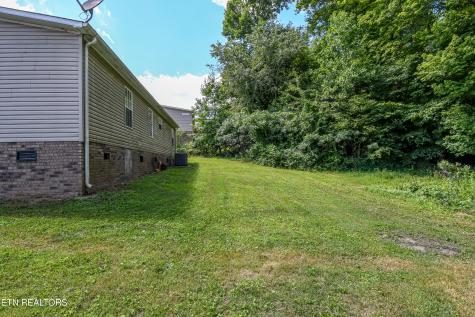 214 Loggers Lane Clinton TN 37716