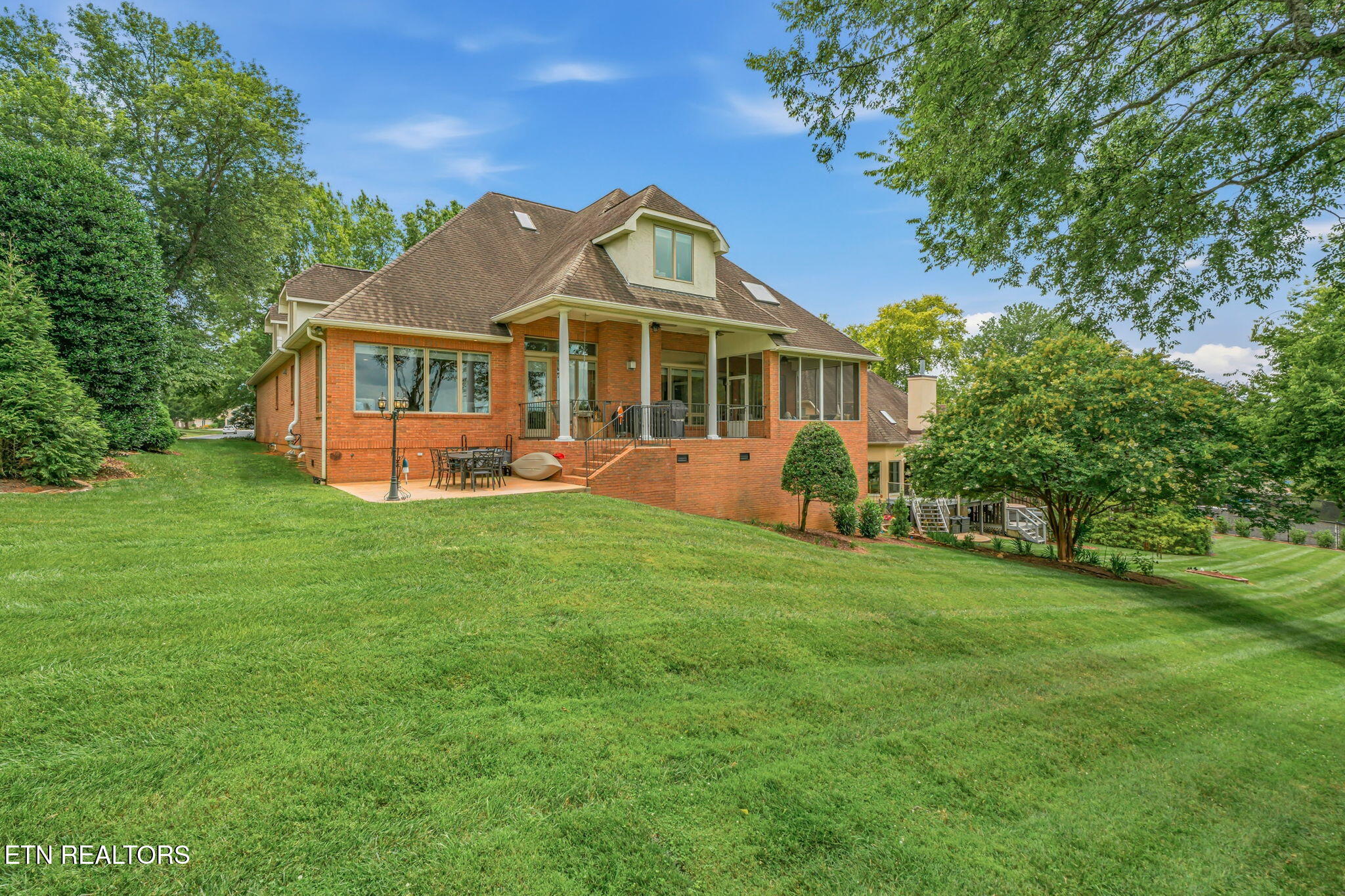 9627 Mariners Point Knoxville TN 37922