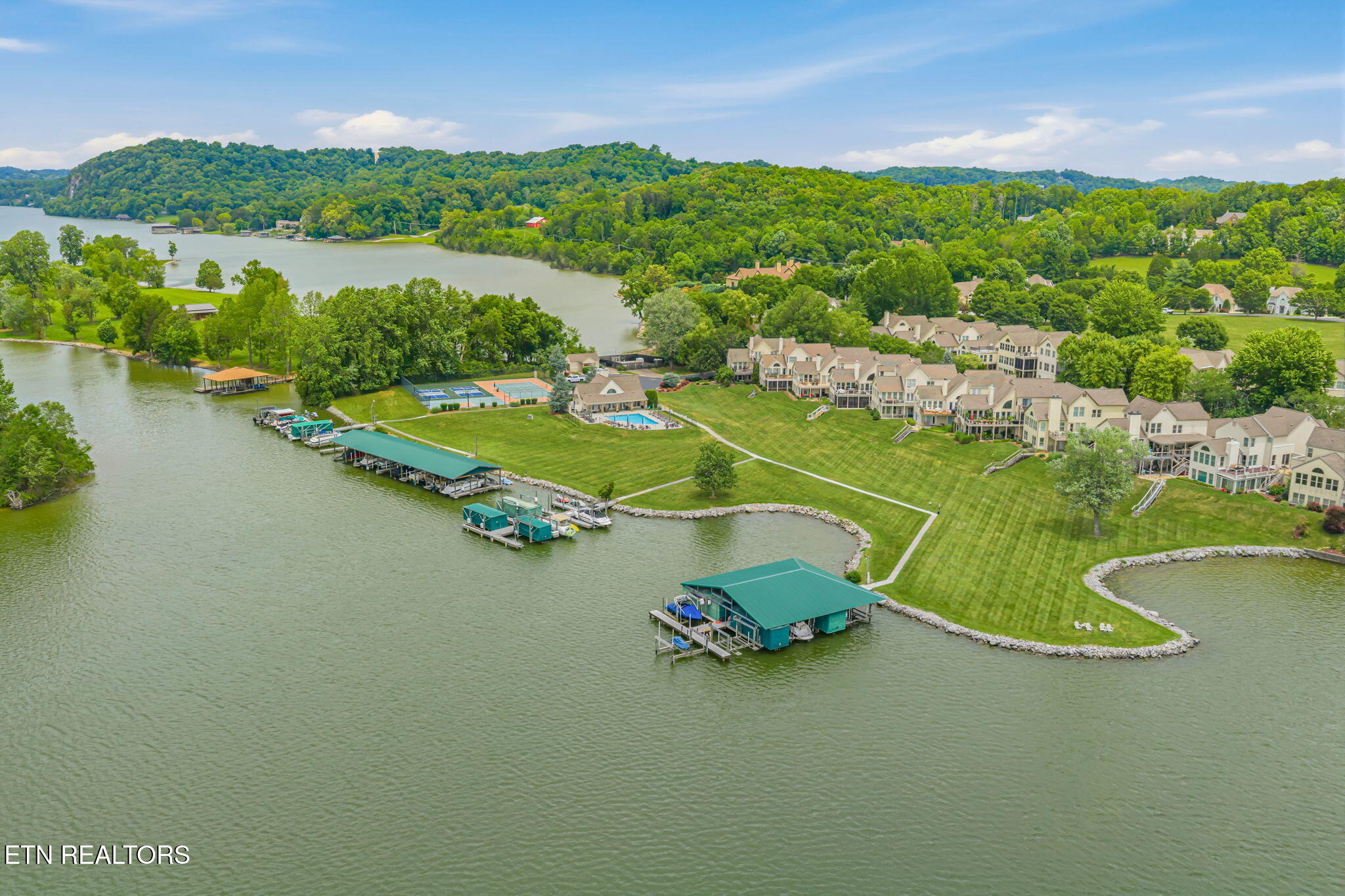 9627 Mariners Point Knoxville TN 37922
