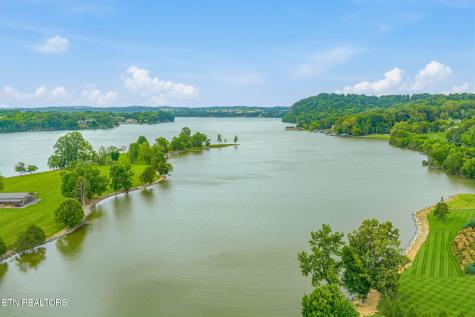 9627 Mariners Point Knoxville TN 37922