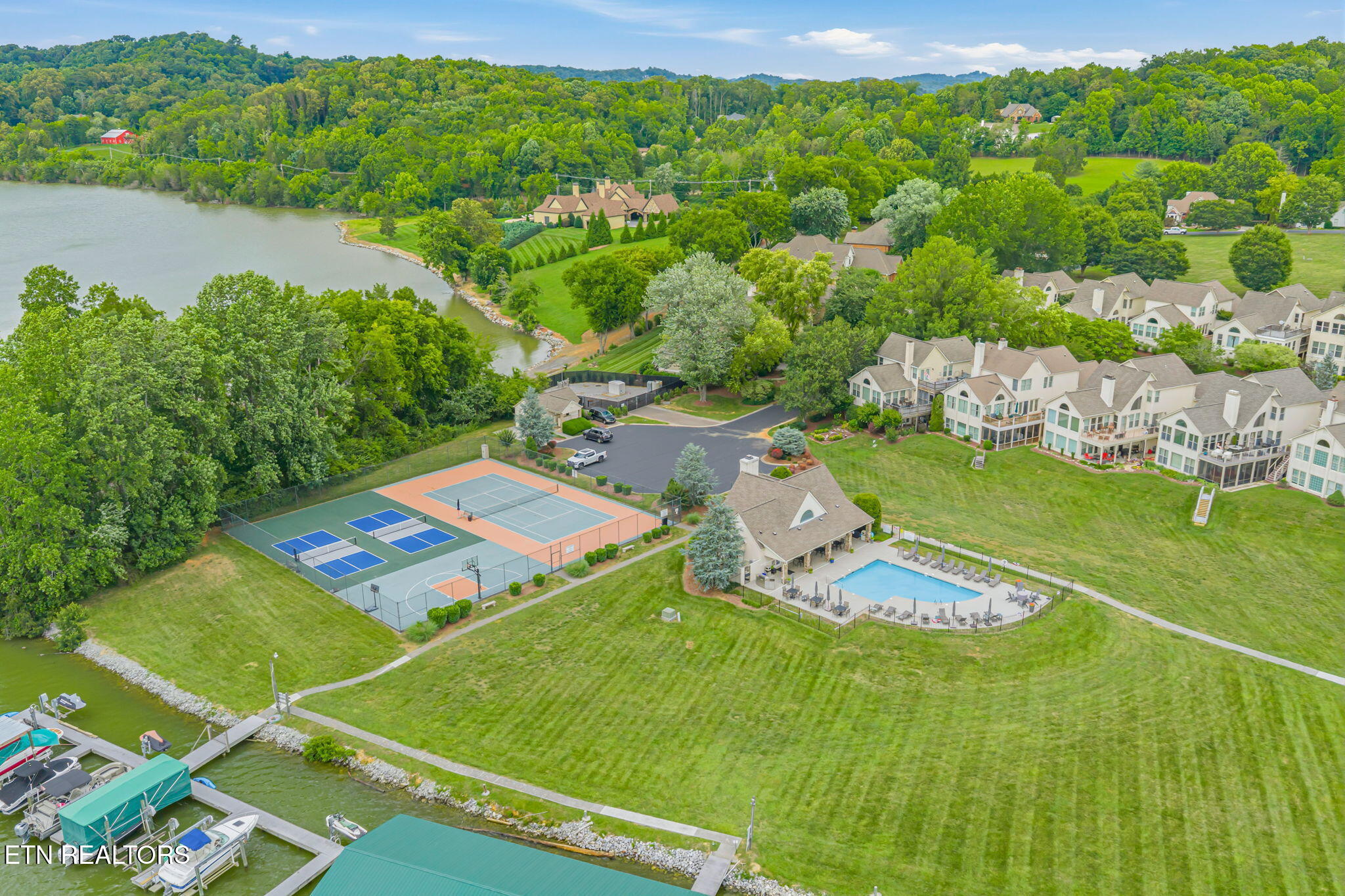 9627 Mariners Point Knoxville TN 37922