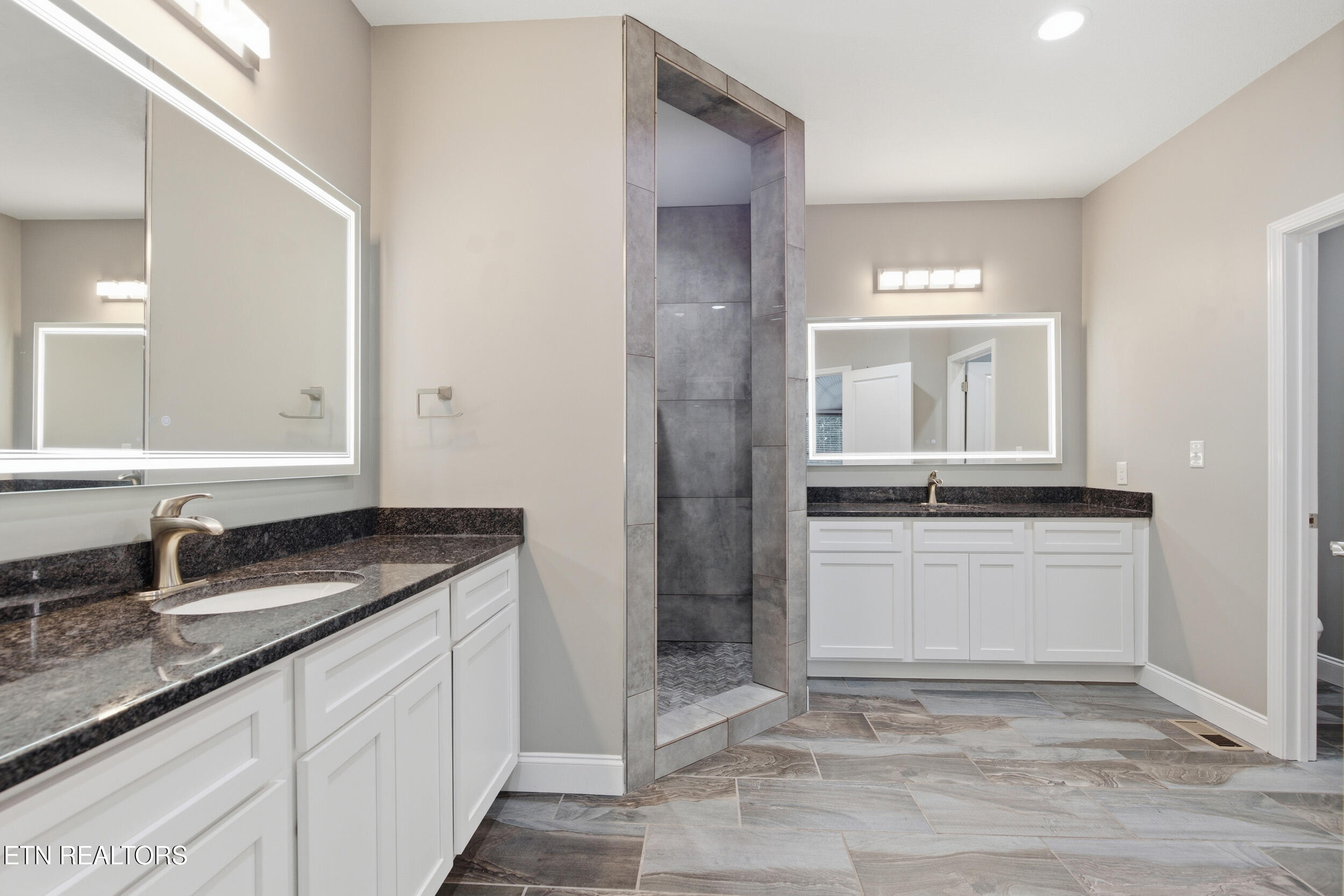 3416 Roy Avenue Maryville TN 37804