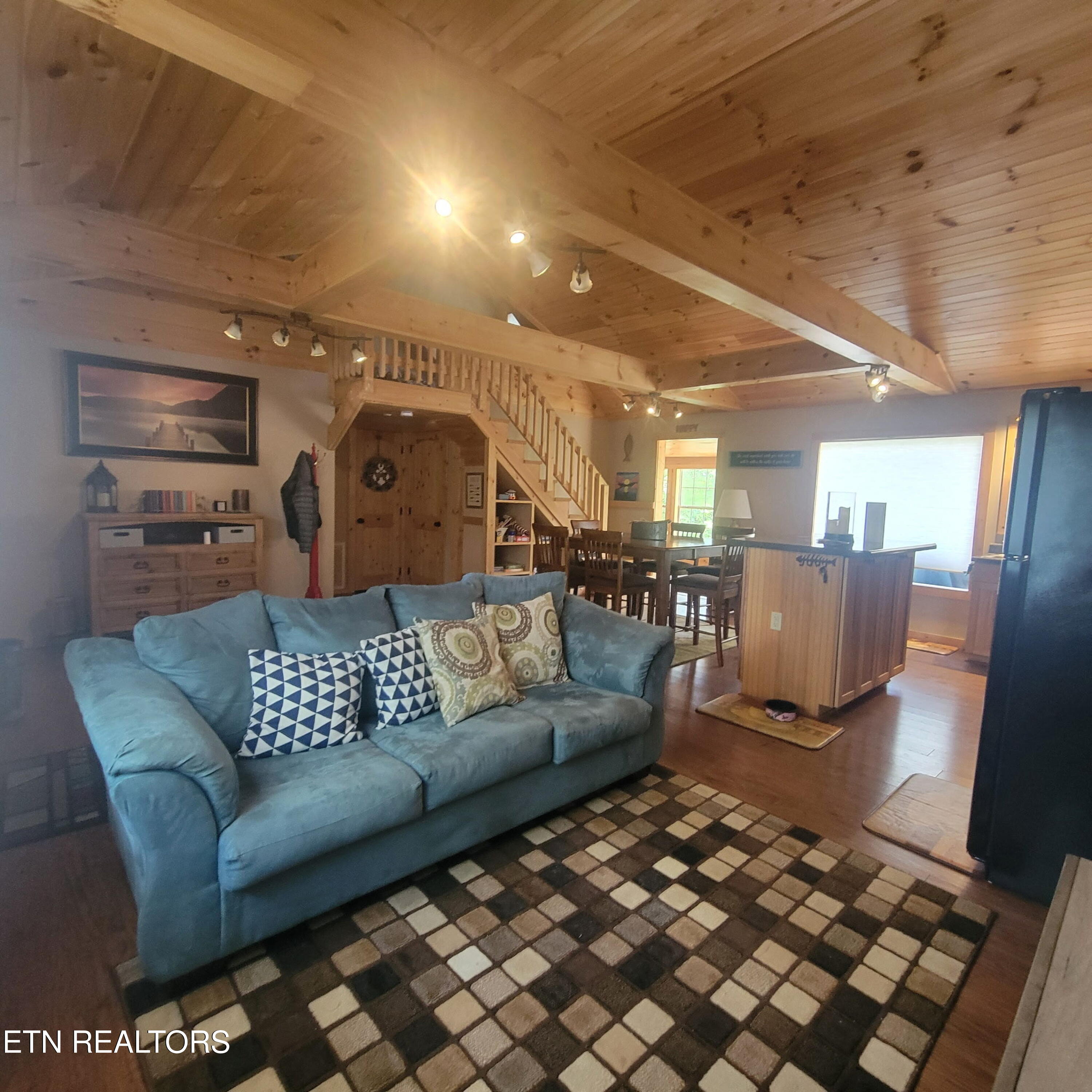 1633 Tucson Trail Dandridge TN 37725