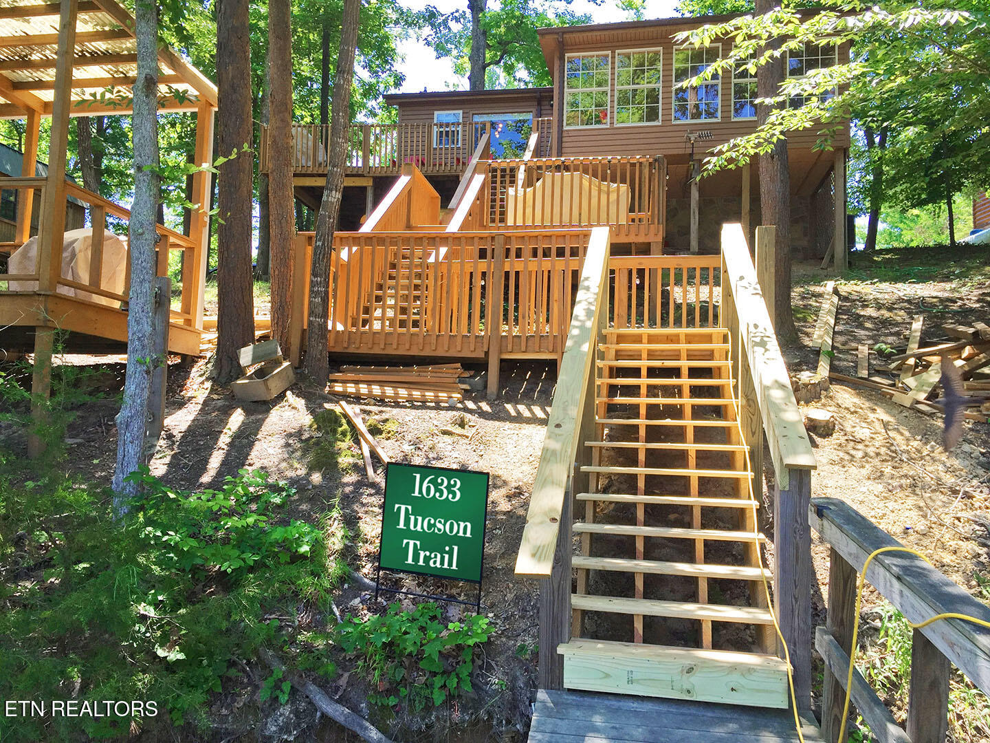 1633 Tucson Trail Dandridge TN 37725