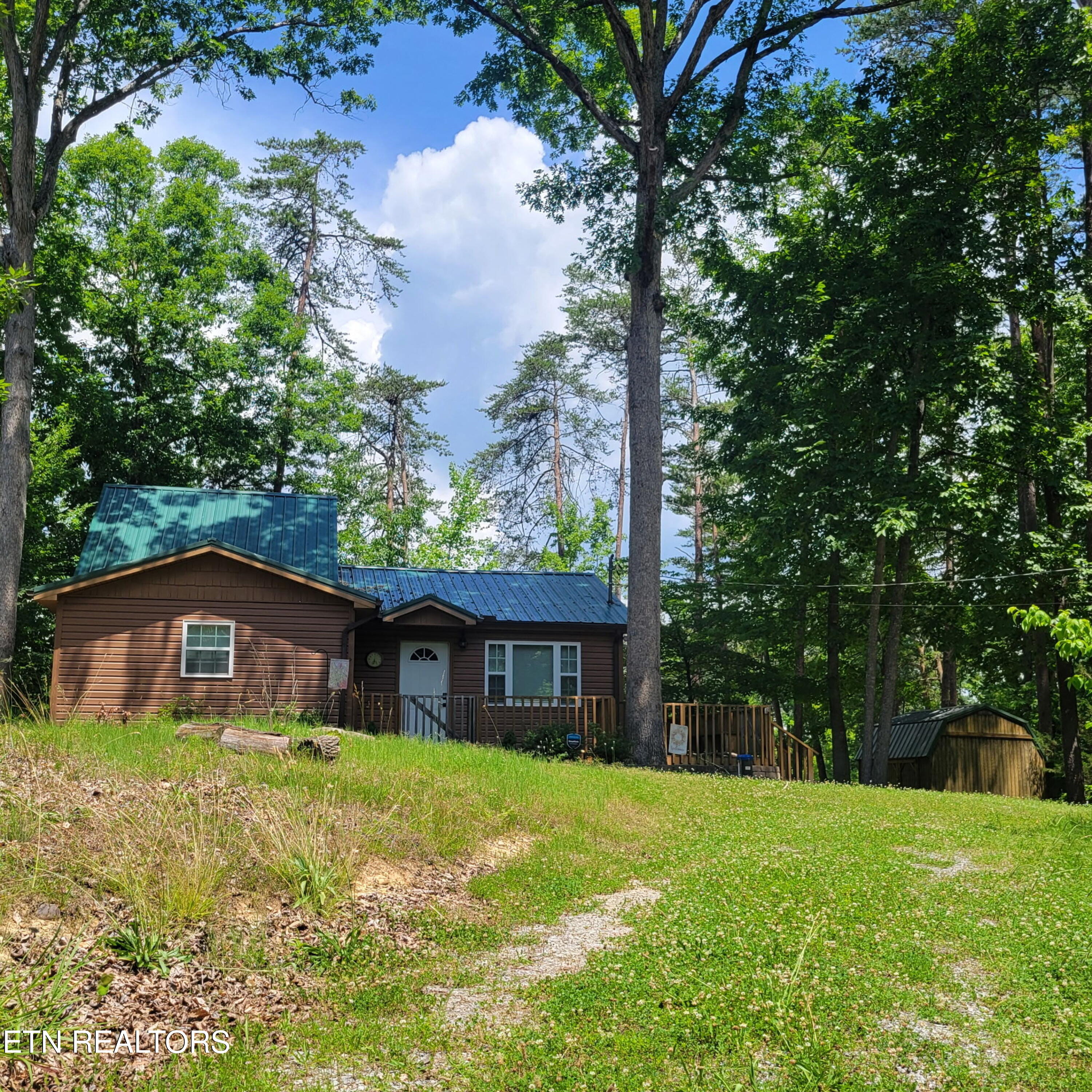 1633 Tucson Trail Dandridge TN 37725