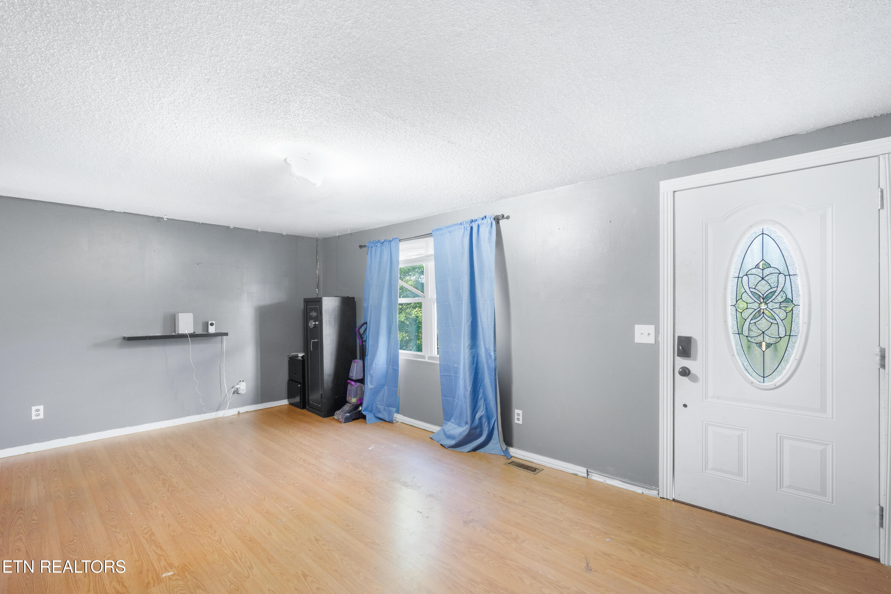 1224 Mountain View Circle Etowah TN 37331