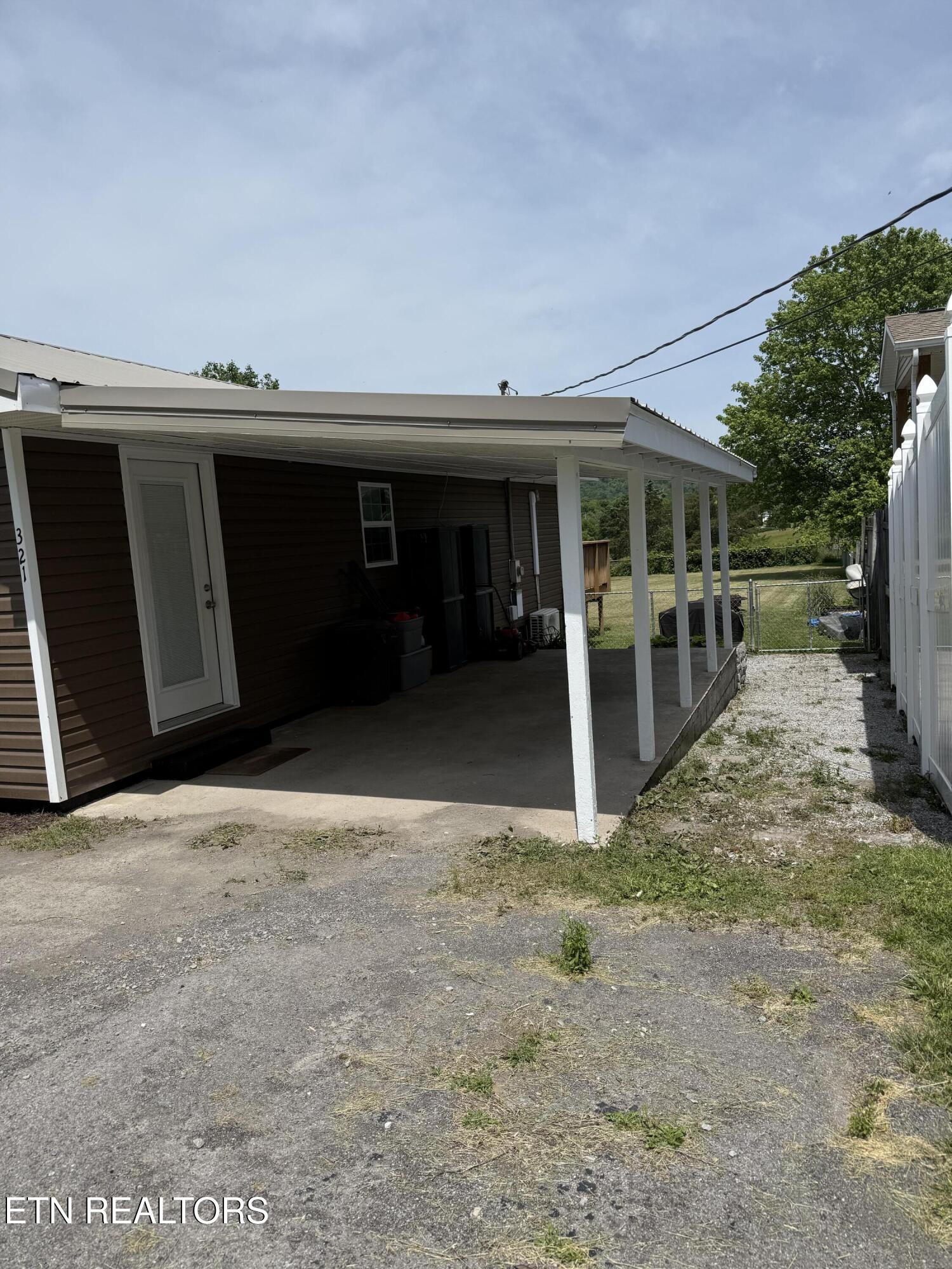 321 Coleman Street Harrogate TN 37752