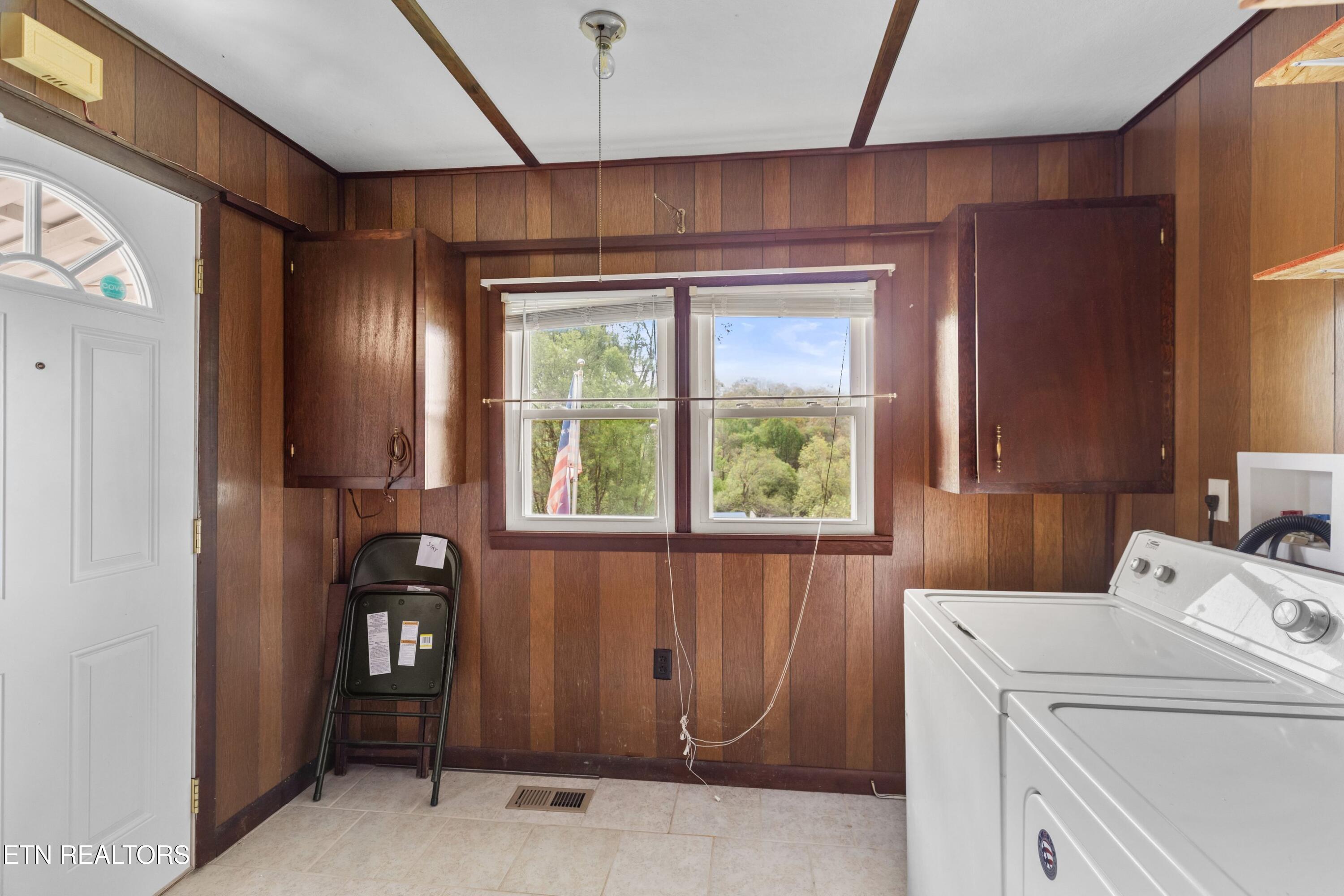 325 Mullins Street Kingsport TN 37665
