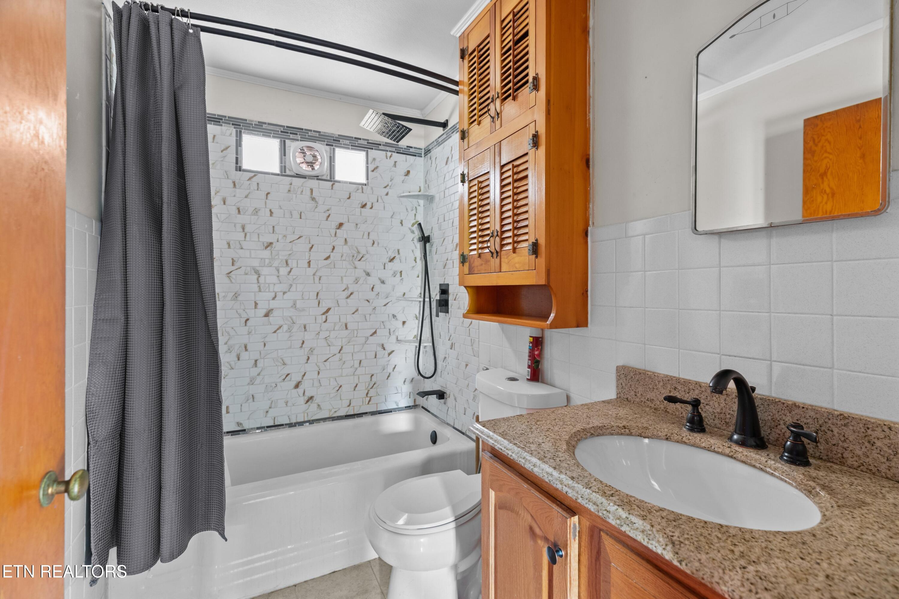 325 Mullins Street Kingsport TN 37665