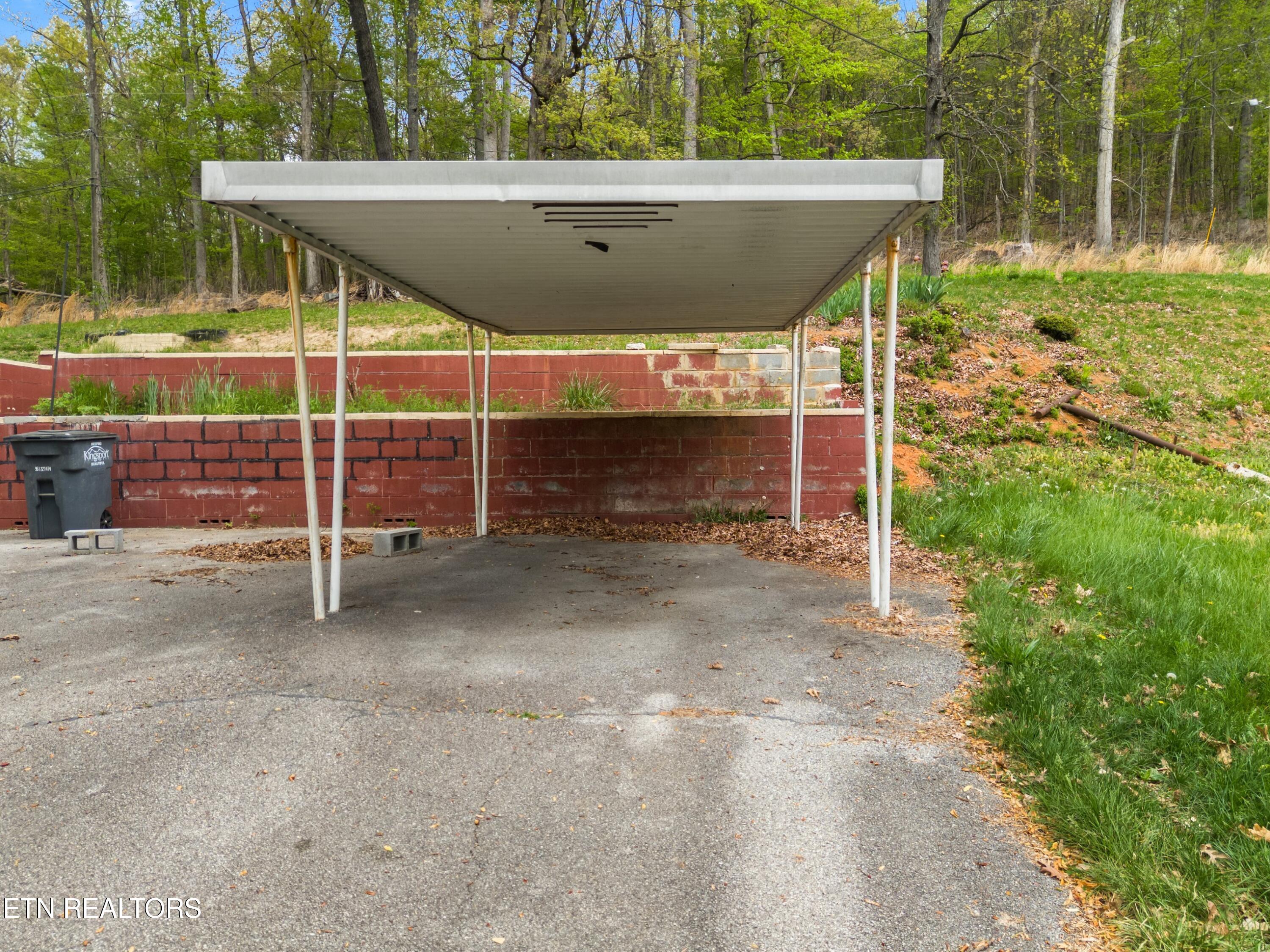 325 Mullins Street Kingsport TN 37665