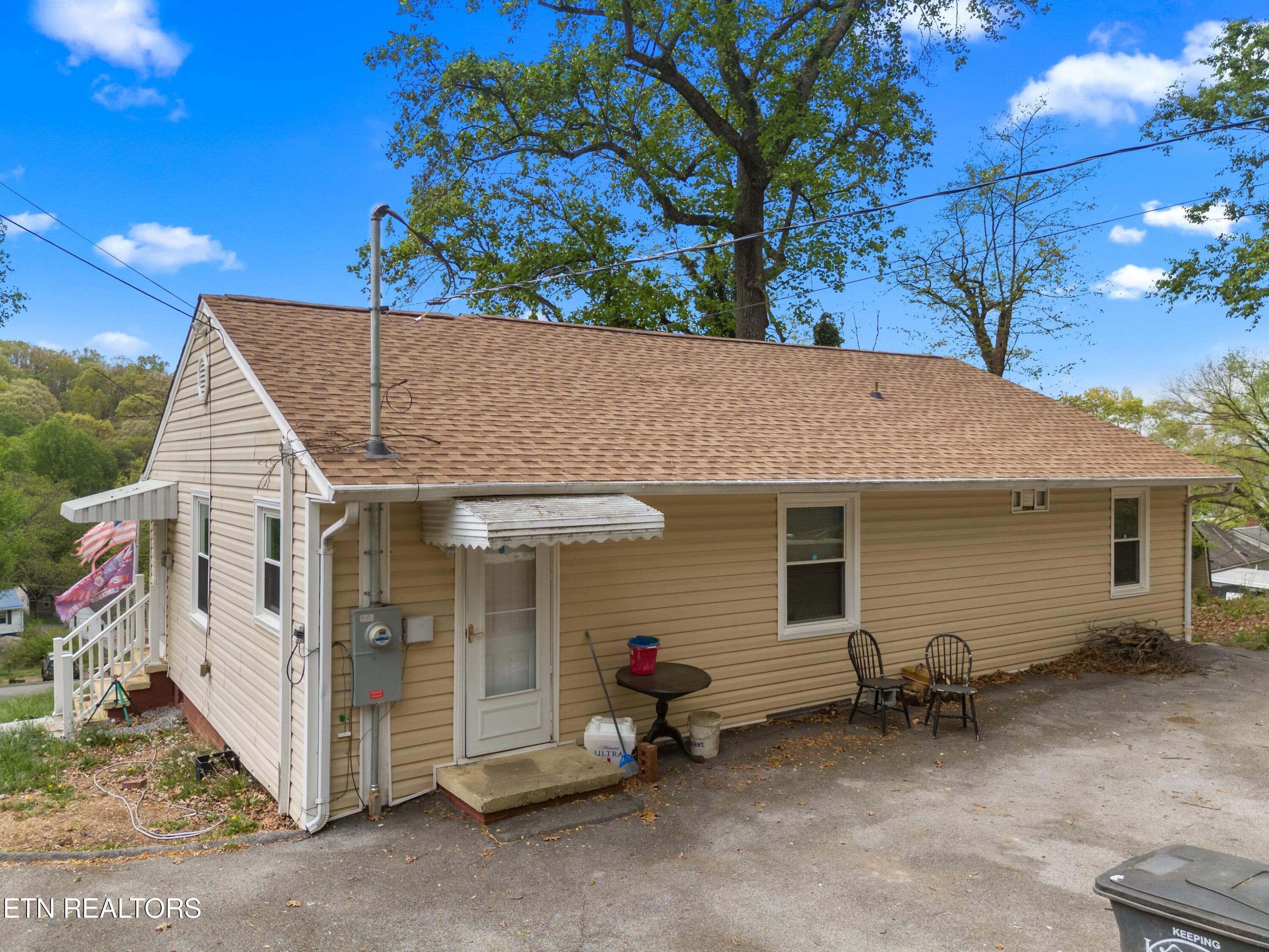 325 Mullins Street Kingsport TN 37665