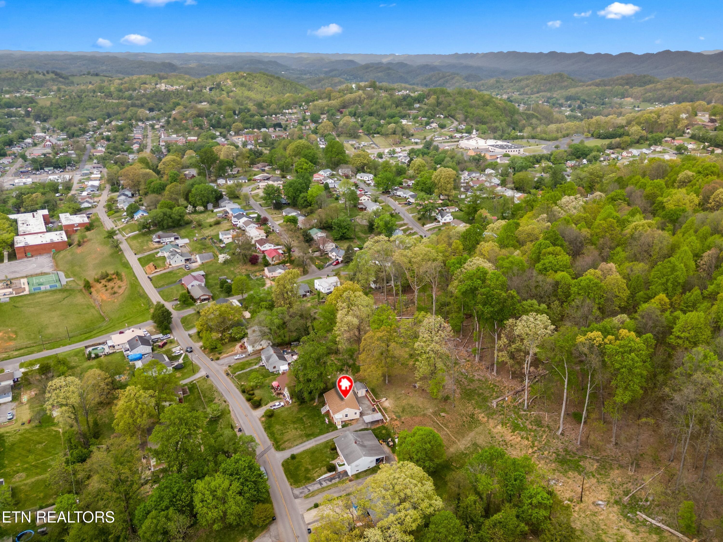 325 Mullins Street Kingsport TN 37665