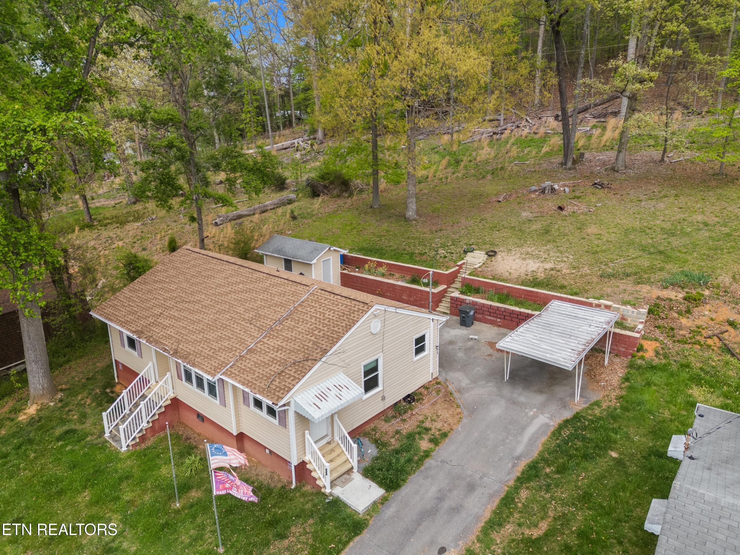325 Mullins Street Kingsport TN 37665
