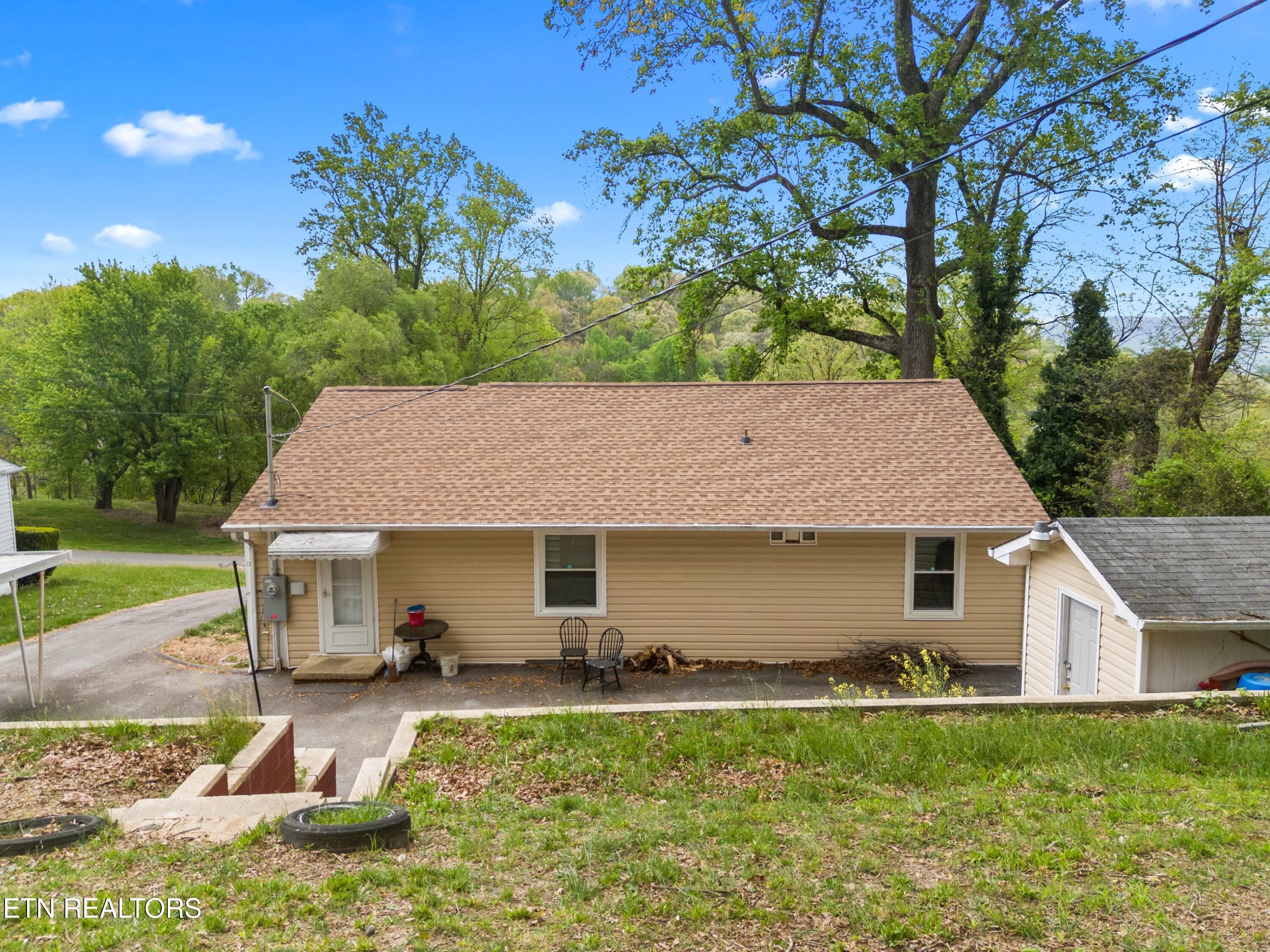 325 Mullins Street Kingsport TN 37665