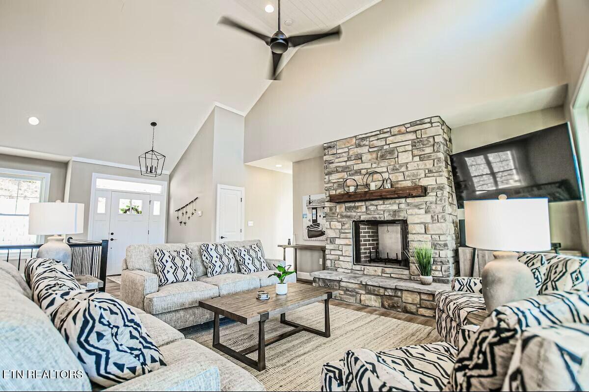 1765 Cove Pointe Road Lafollette TN 37766