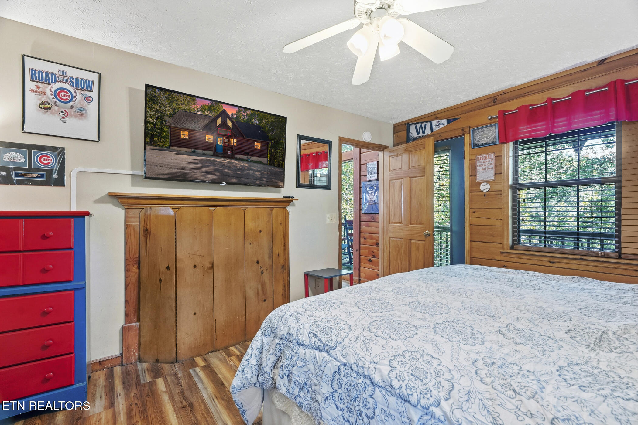 1660 Raccoon Den Way Sevierville TN 37862