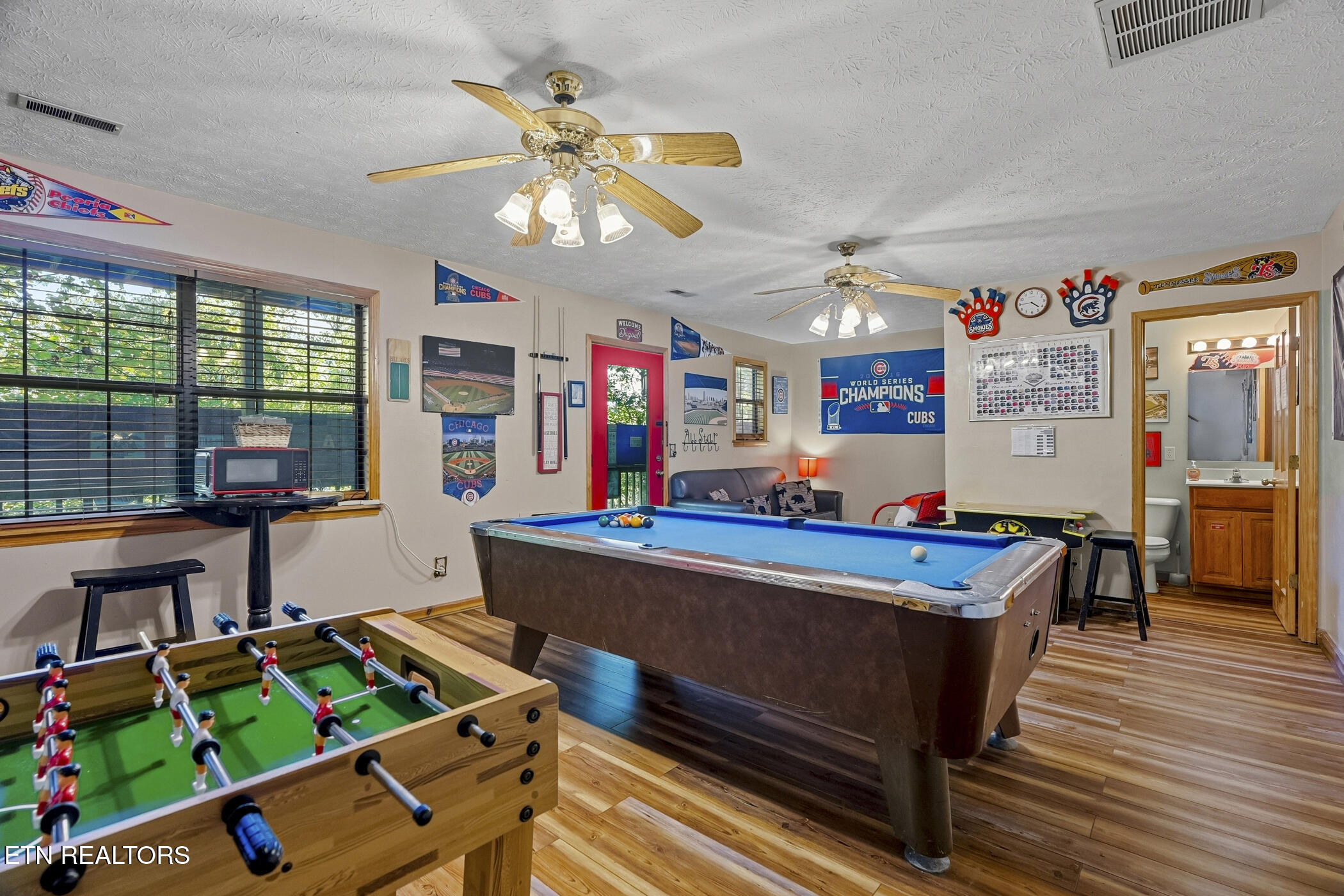 1660 Raccoon Den Way Sevierville TN 37862