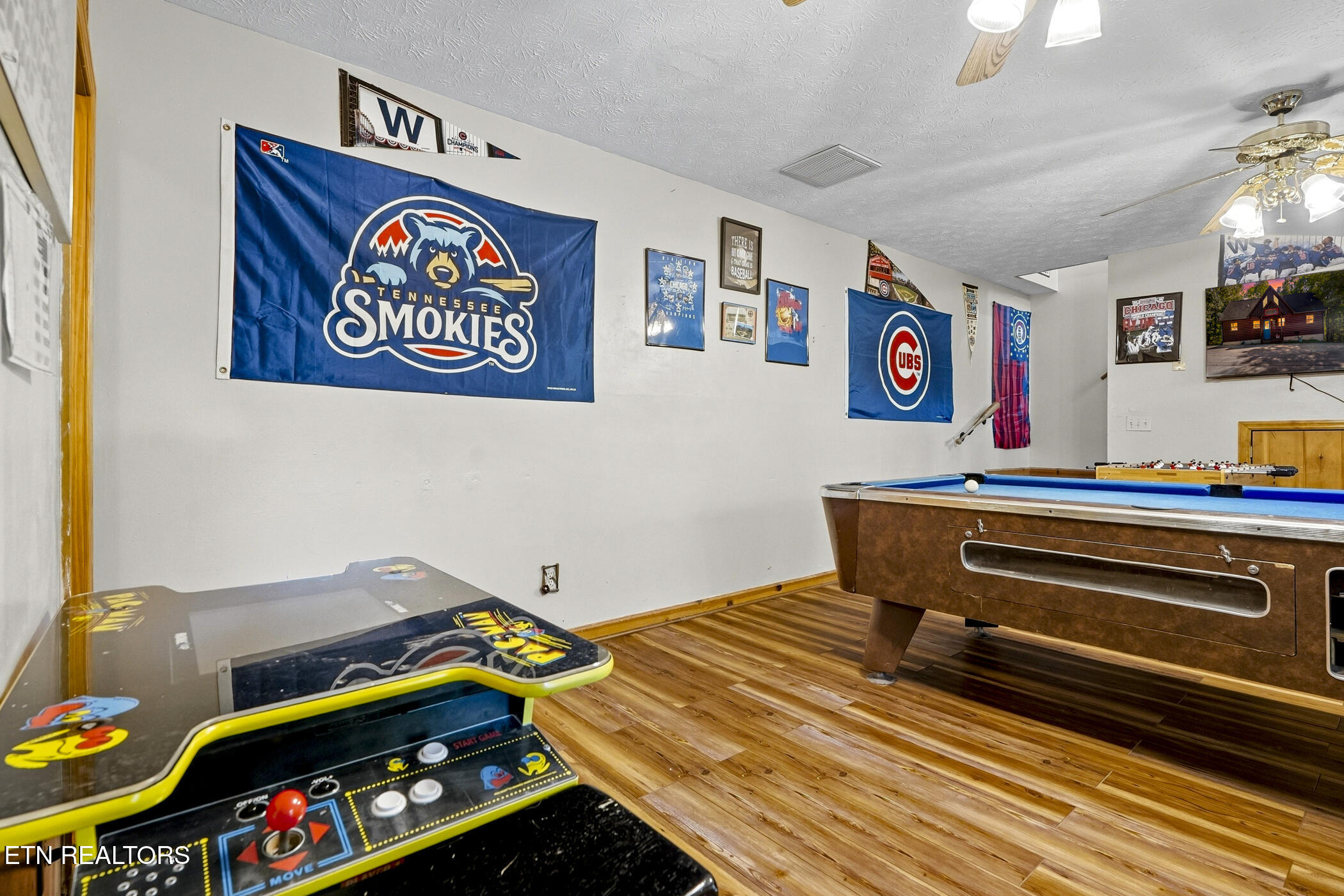 1660 Raccoon Den Way Sevierville TN 37862
