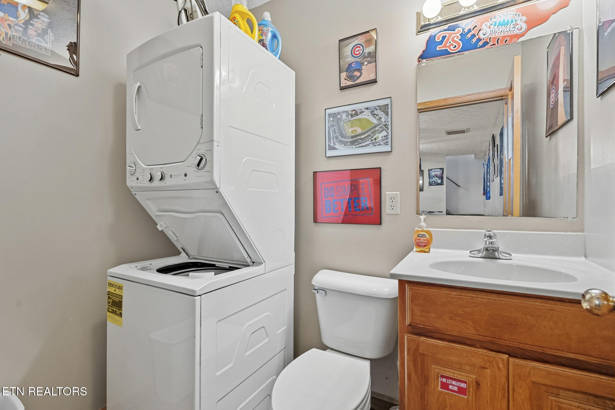 1660 Raccoon Den Way Sevierville TN 37862
