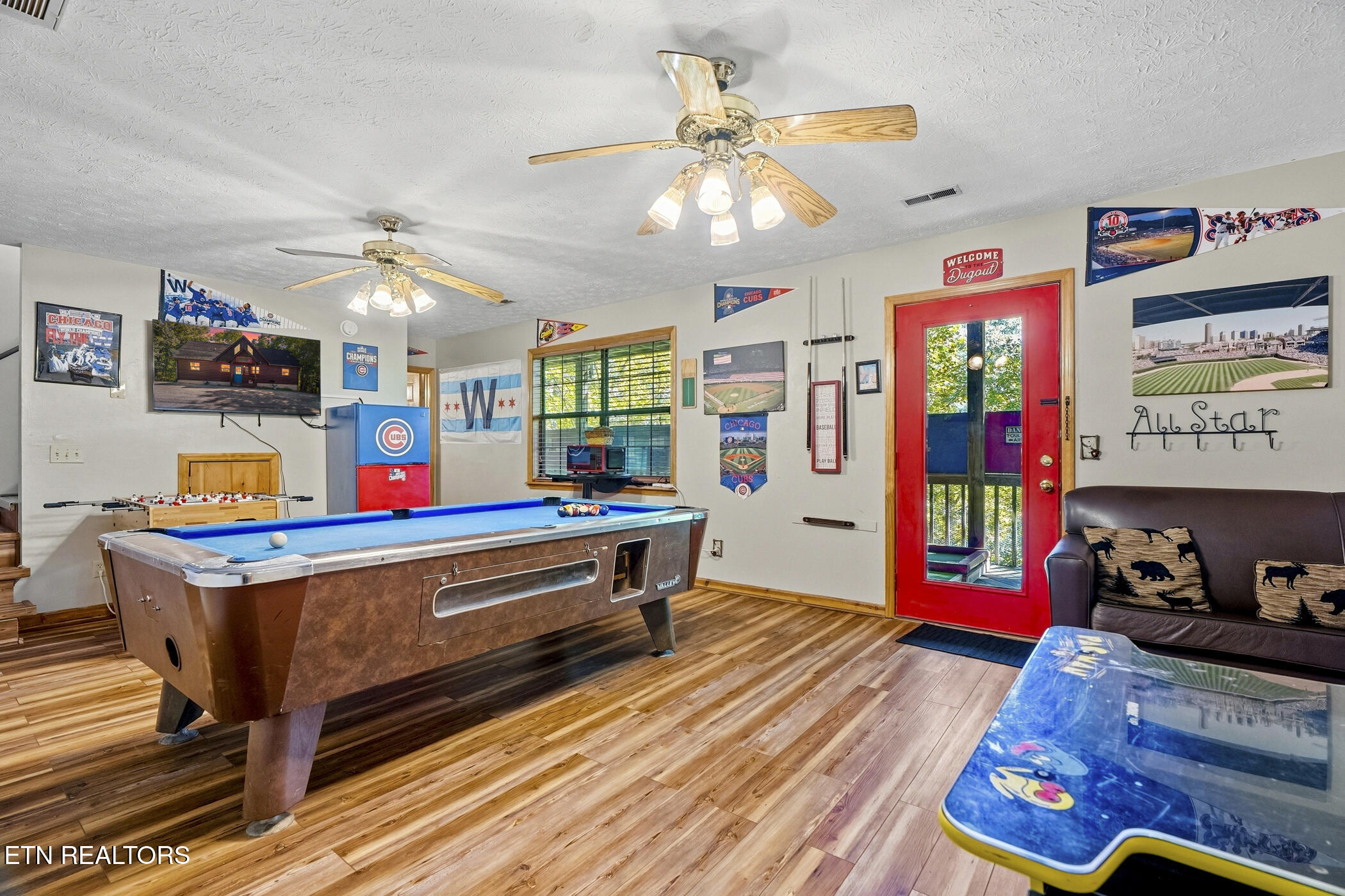 1660 Raccoon Den Way Sevierville TN 37862