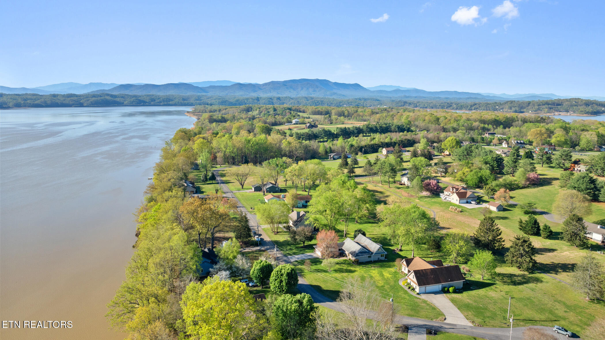 3576 E Atherton Lane Baneberry TN 37890