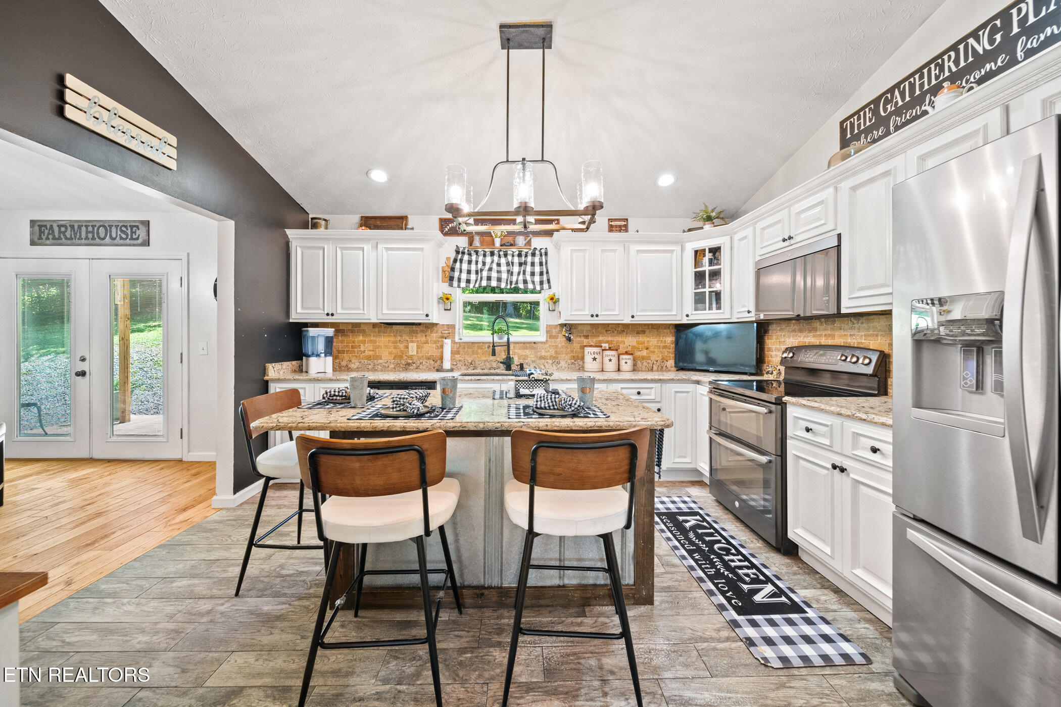 631 Rock House Road Kodak TN 37764