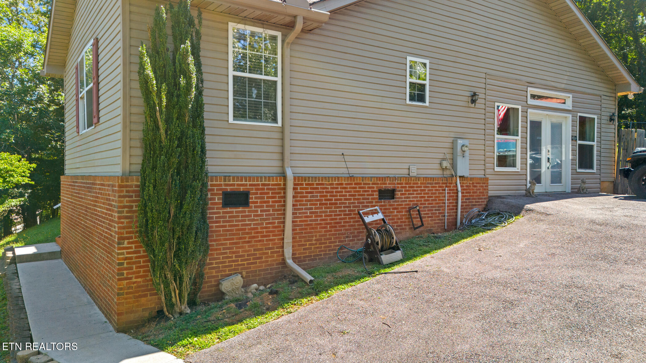 631 Rock House Road Kodak TN 37764