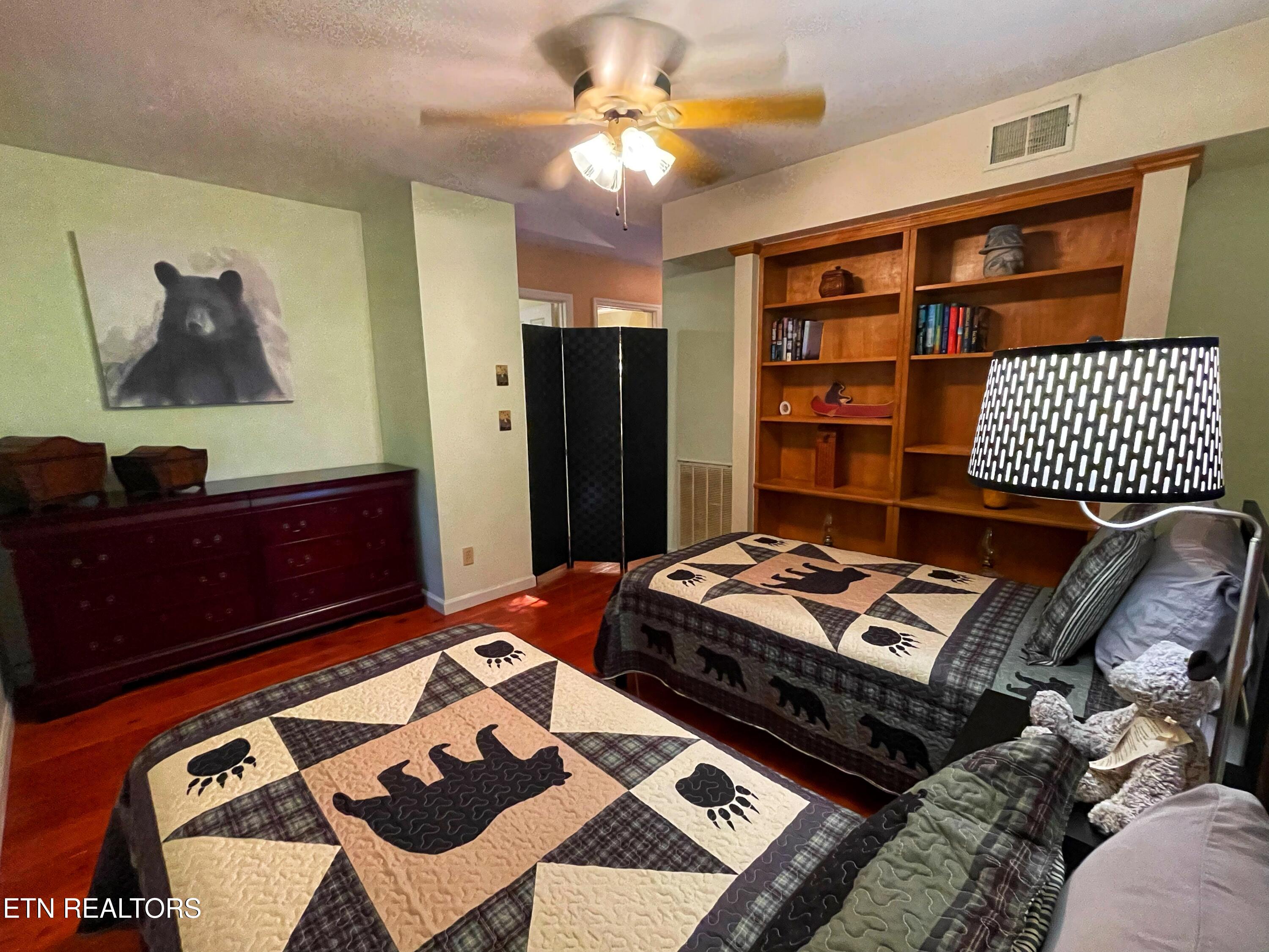 3587 Mountain Creek Way Cosby TN 37722