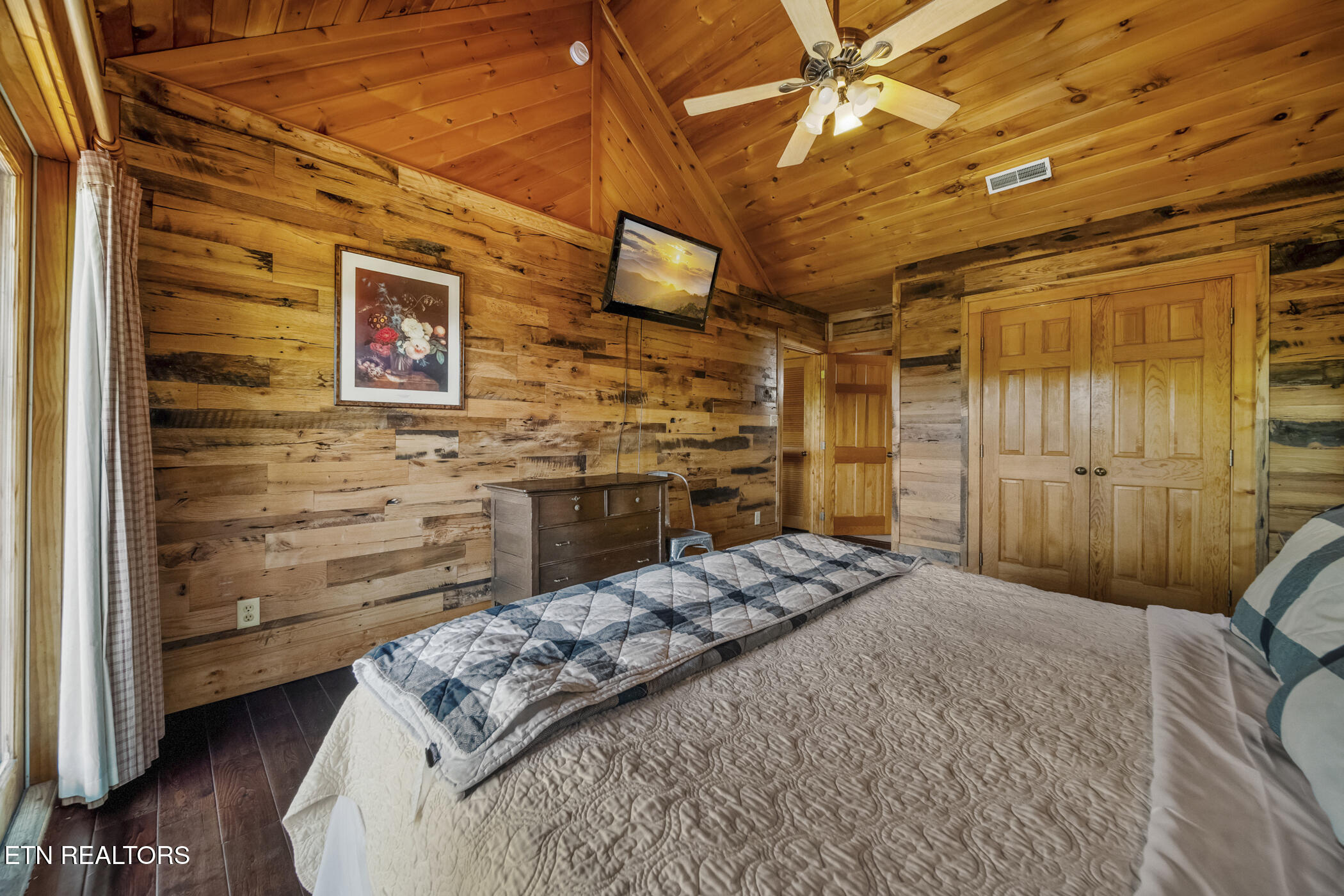 838 Bear Run Way Sevierville TN 37862