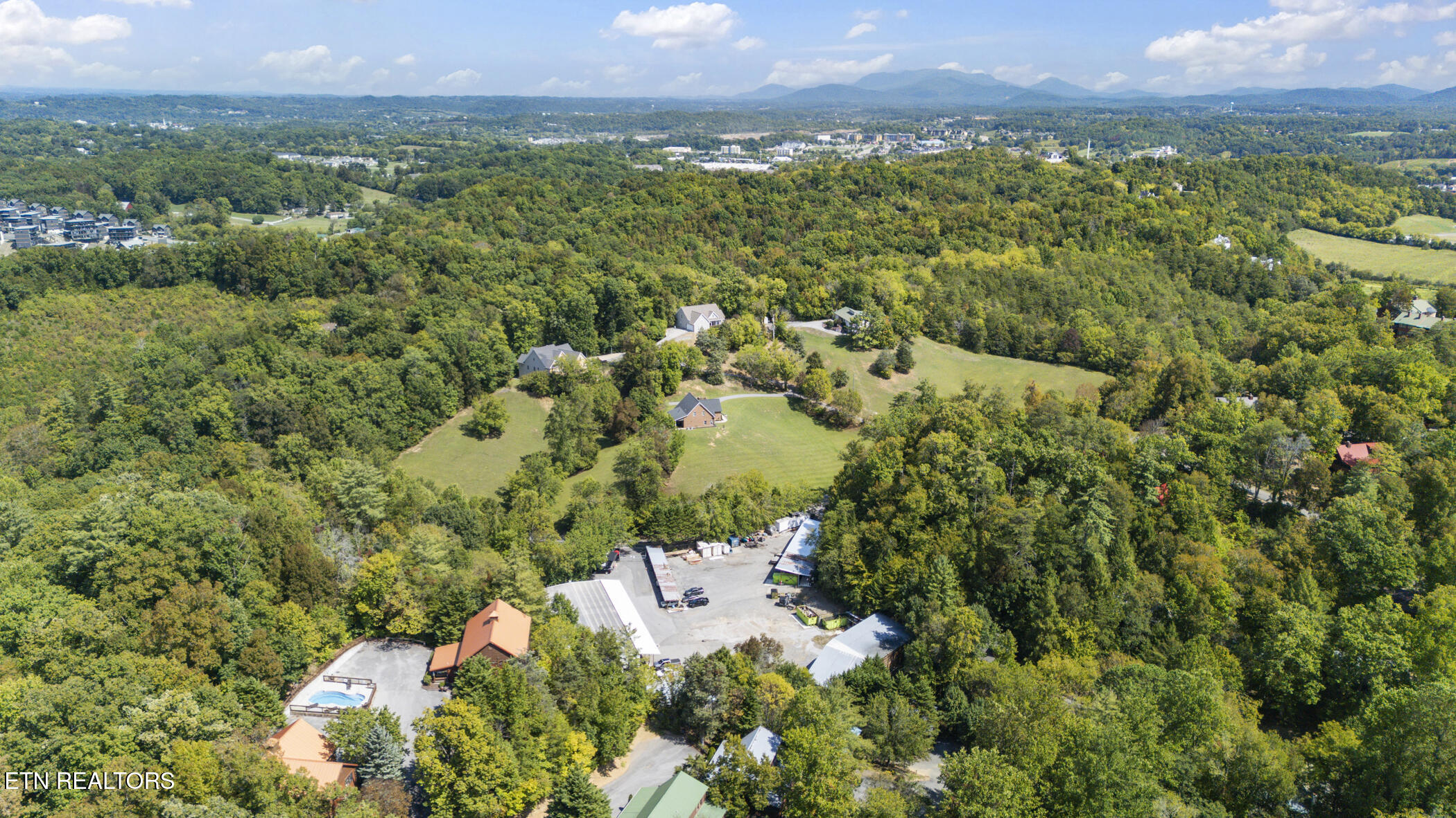 838 Bear Run Way Sevierville TN 37862