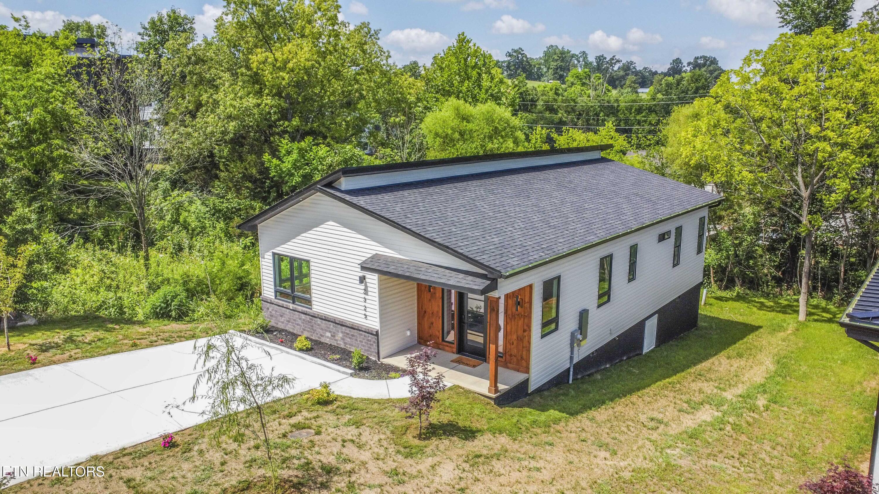 2325 Rock Gardens Drive Sevierville TN 37876