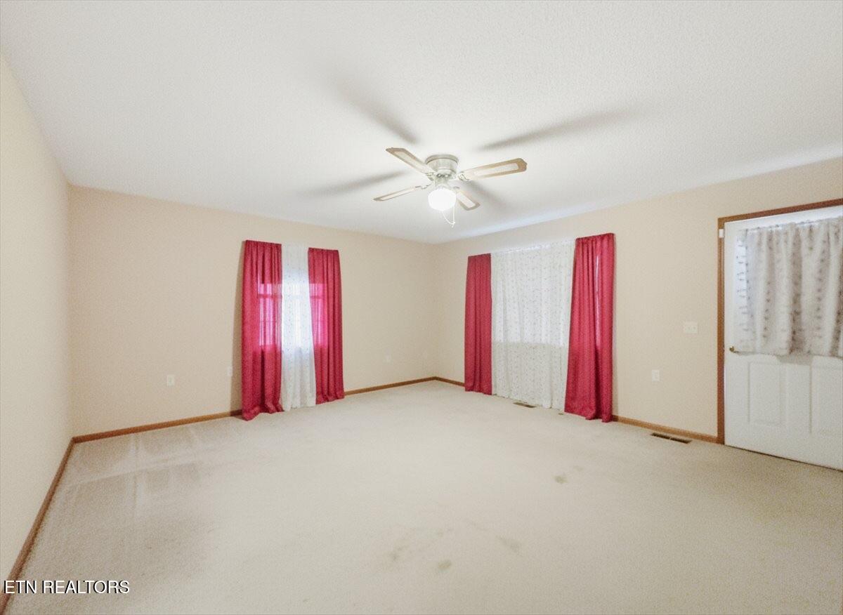 563 Washington Avenue Harrogate TN 37752