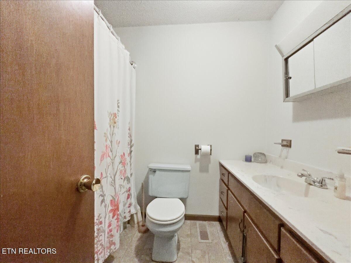 563 Washington Avenue Harrogate TN 37752