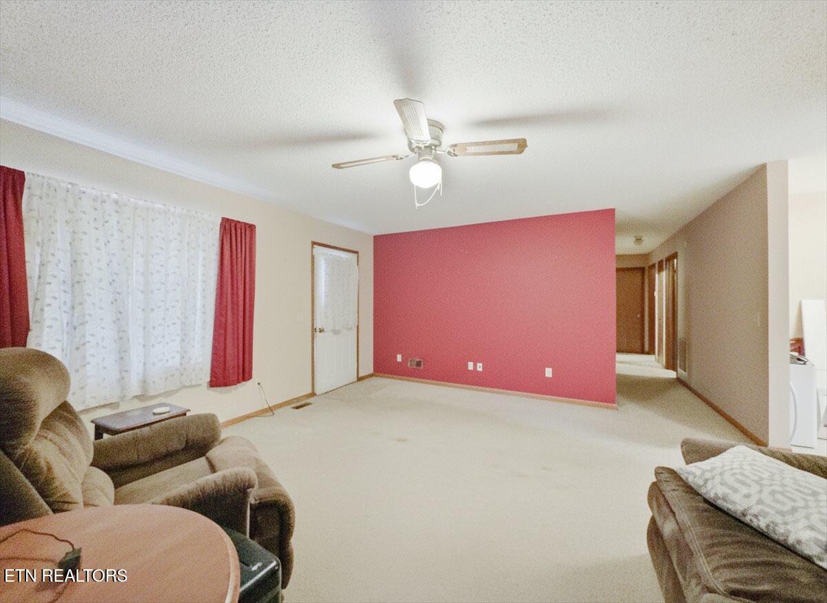 563 Washington Avenue Harrogate TN 37752