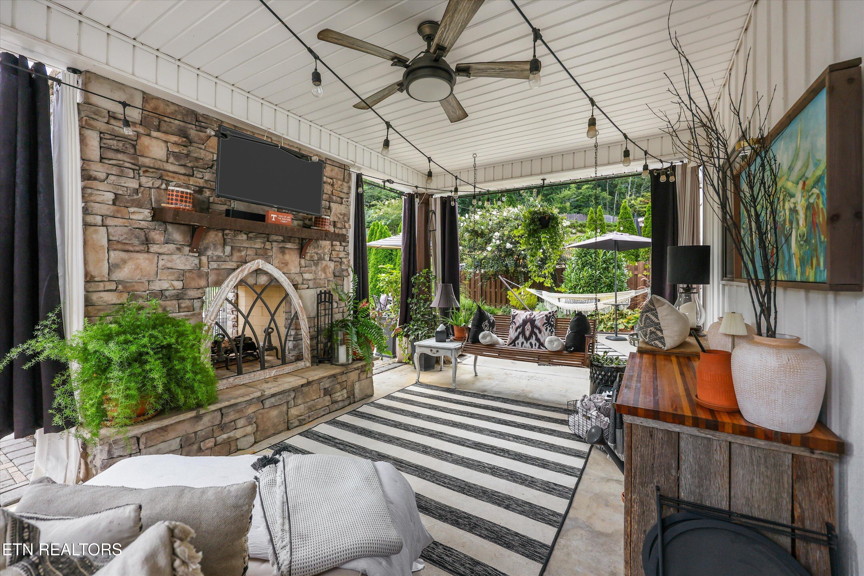 1926 Highlands Ridge Lane Knoxville TN 37932