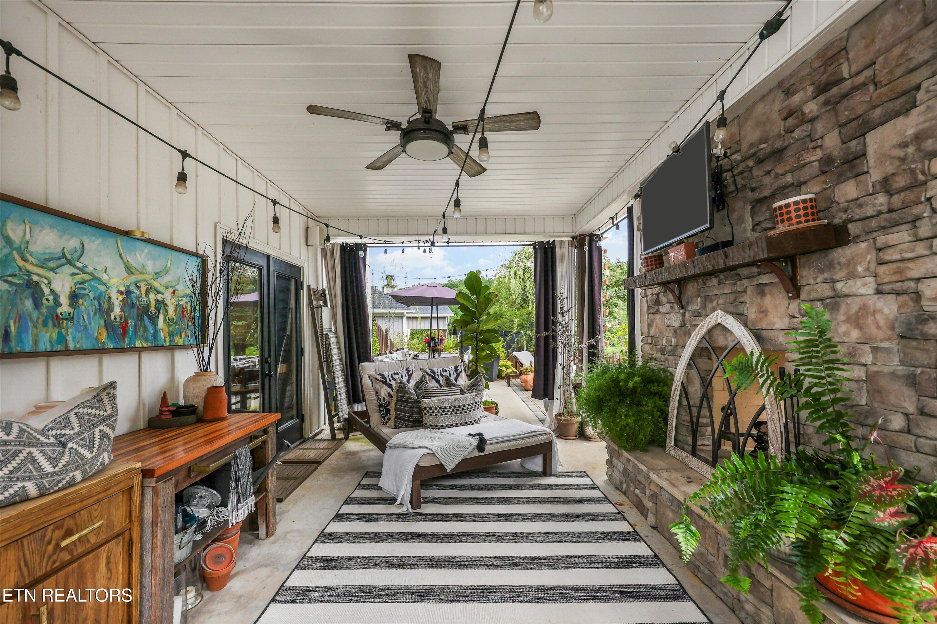 1926 Highlands Ridge Lane Knoxville TN 37932