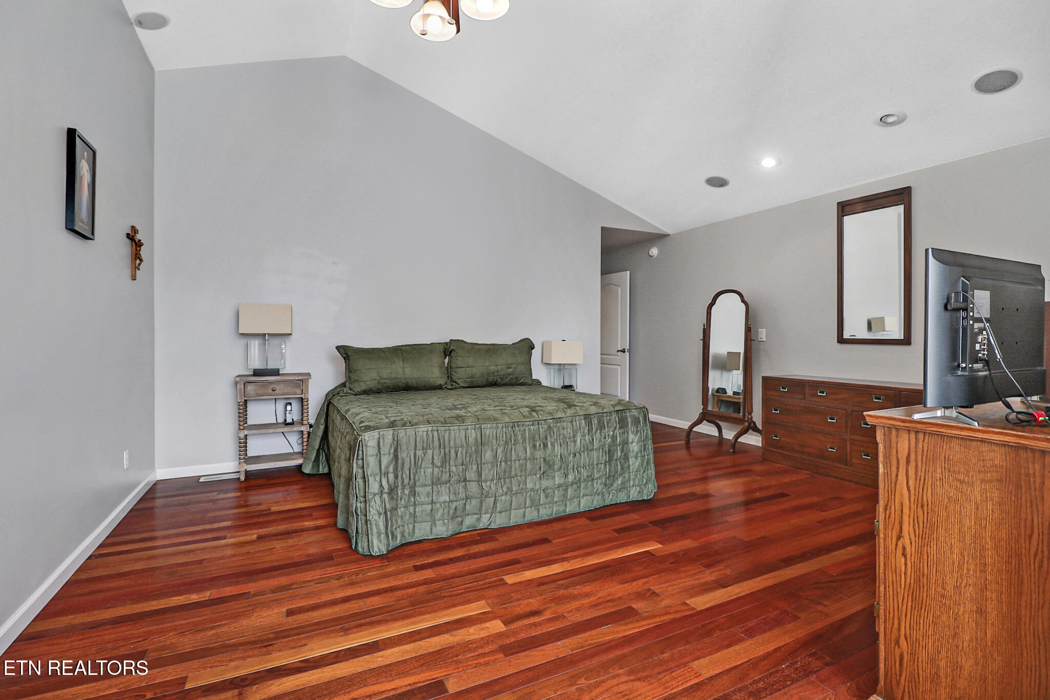 1401 Holiday Drive Crossville TN 38555
